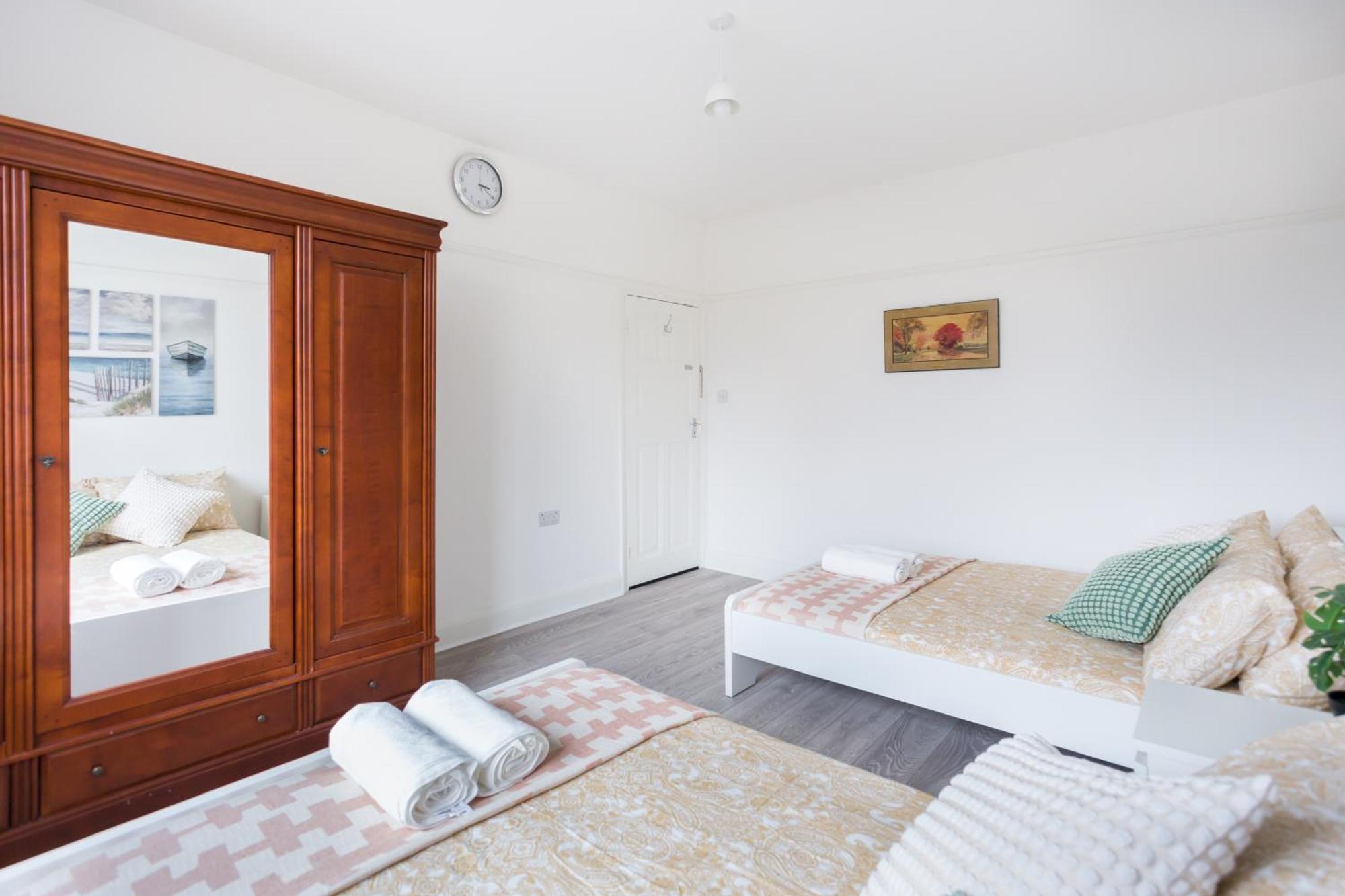 Kingswood Homestay London