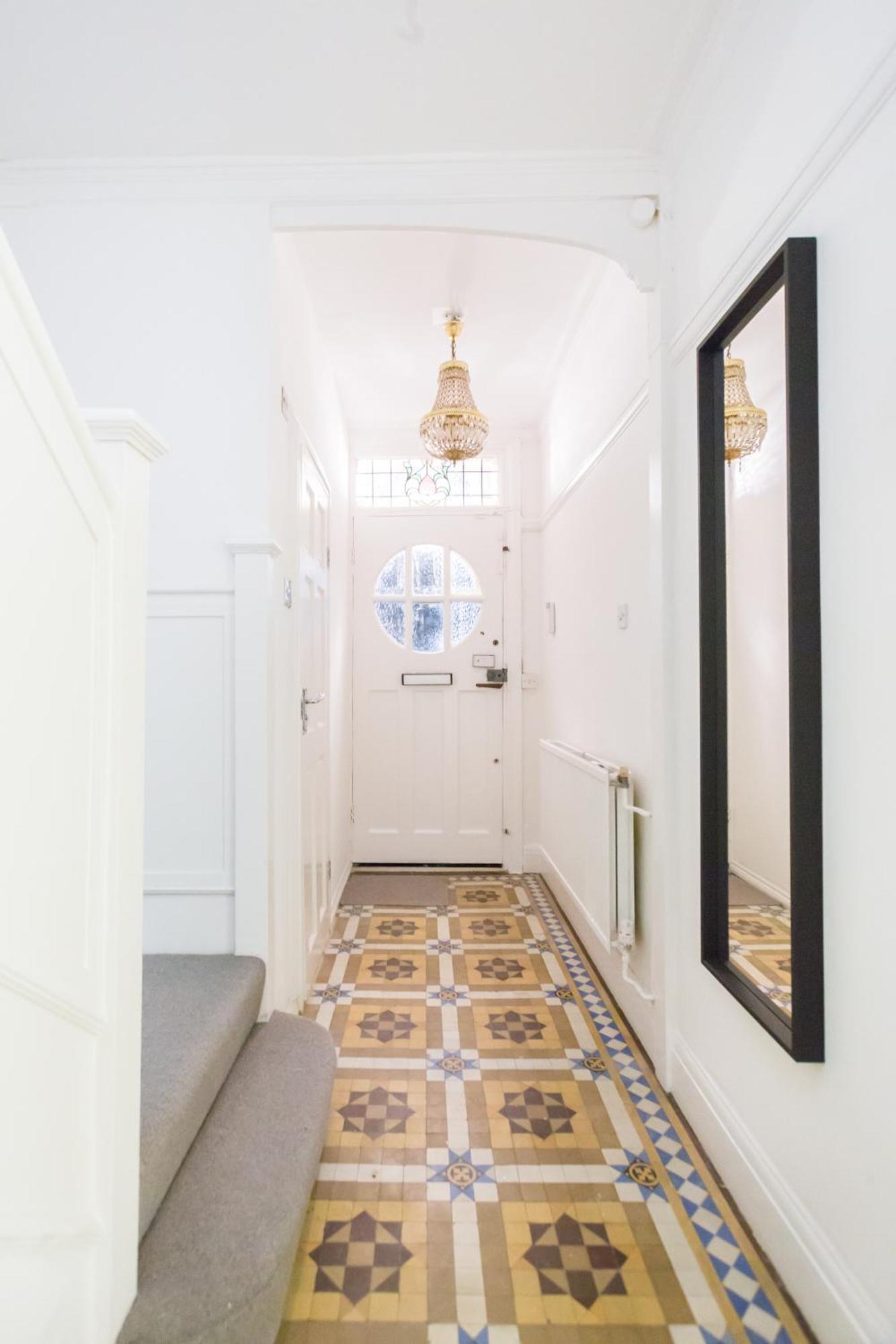 Kingswood Homestay London