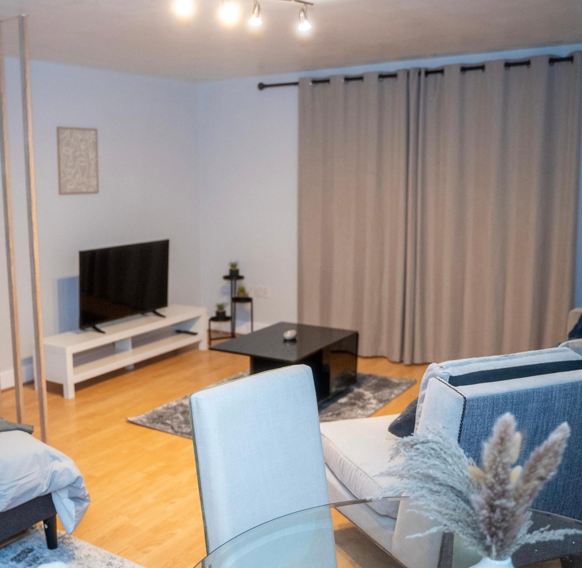 Cozy 1 Bed In Canary Wharf - Near Excel & Greenwich With Gym Acces Londres