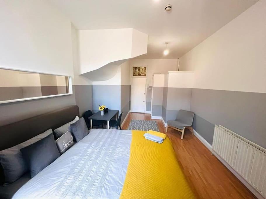 The Location, Distance Walking King's Cross Station Apartment London