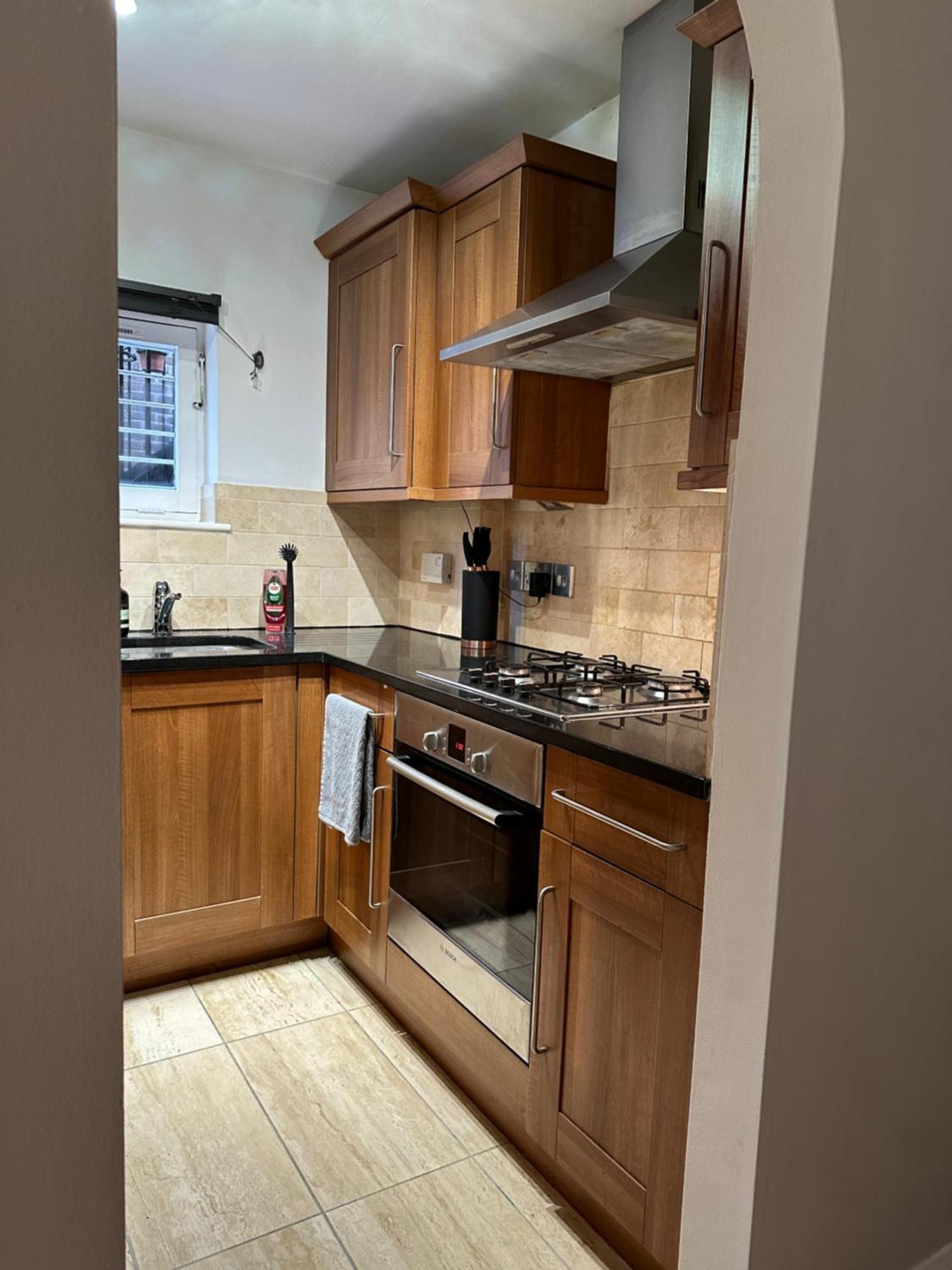 W9 Gem Stylish 2 Bed Flat * Londen