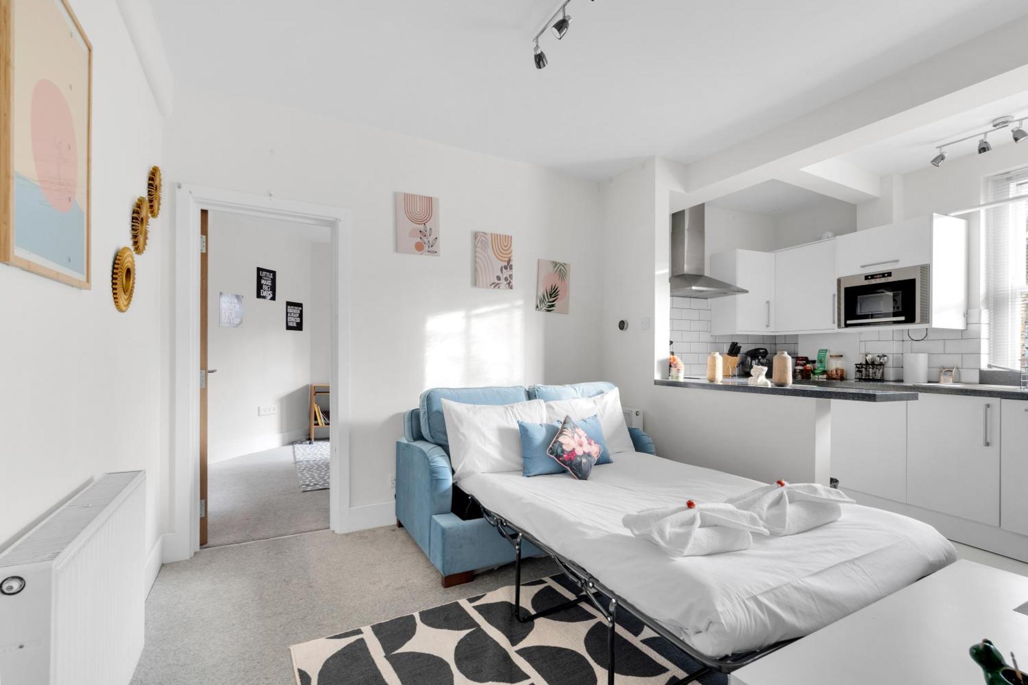 Ultimate London Base - 1Bd Flat, Perfect For Oasis, Coldplay, West End *