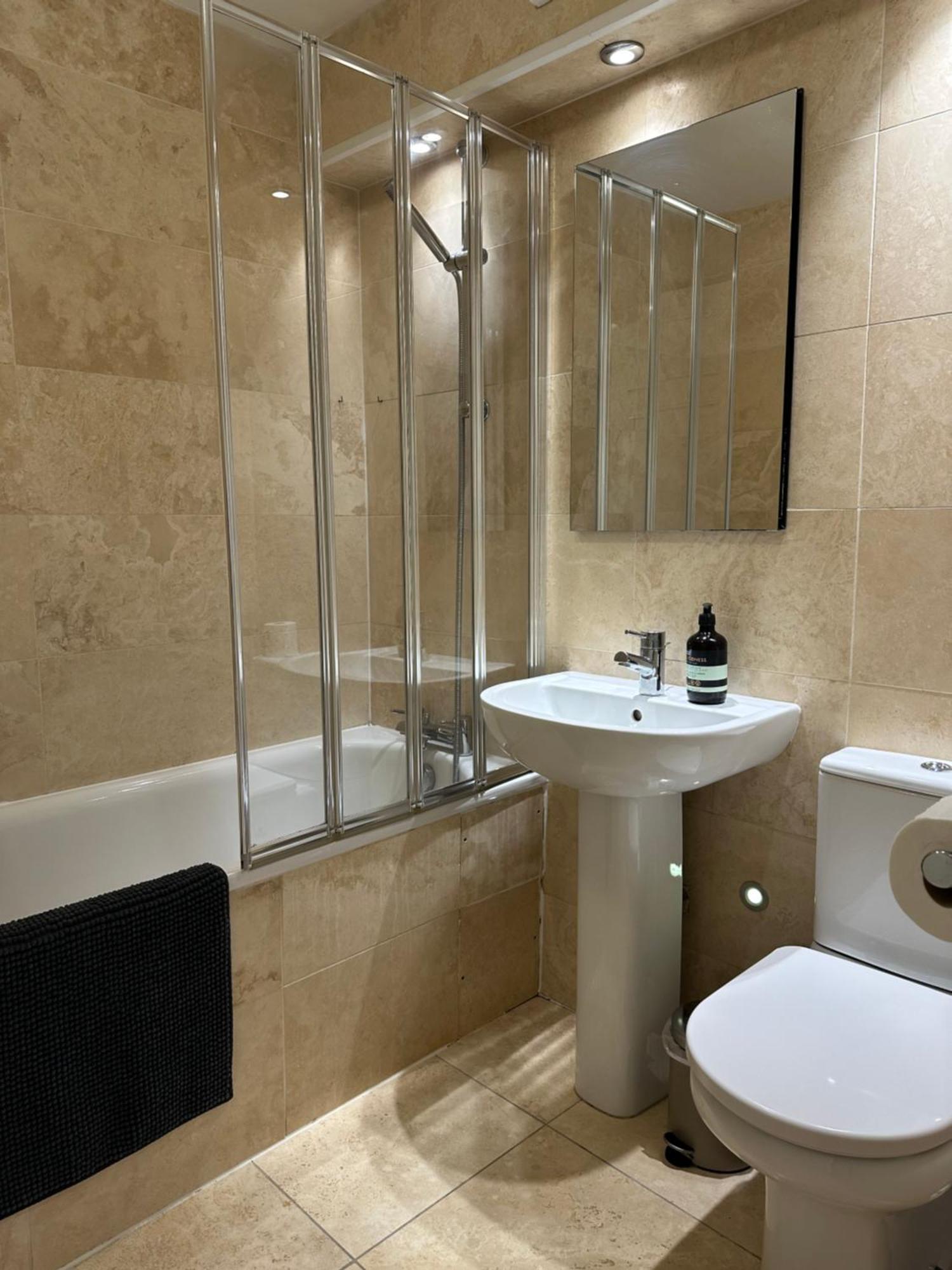 Appartement W9 Gem Stylish 2 Bed Flat Londen