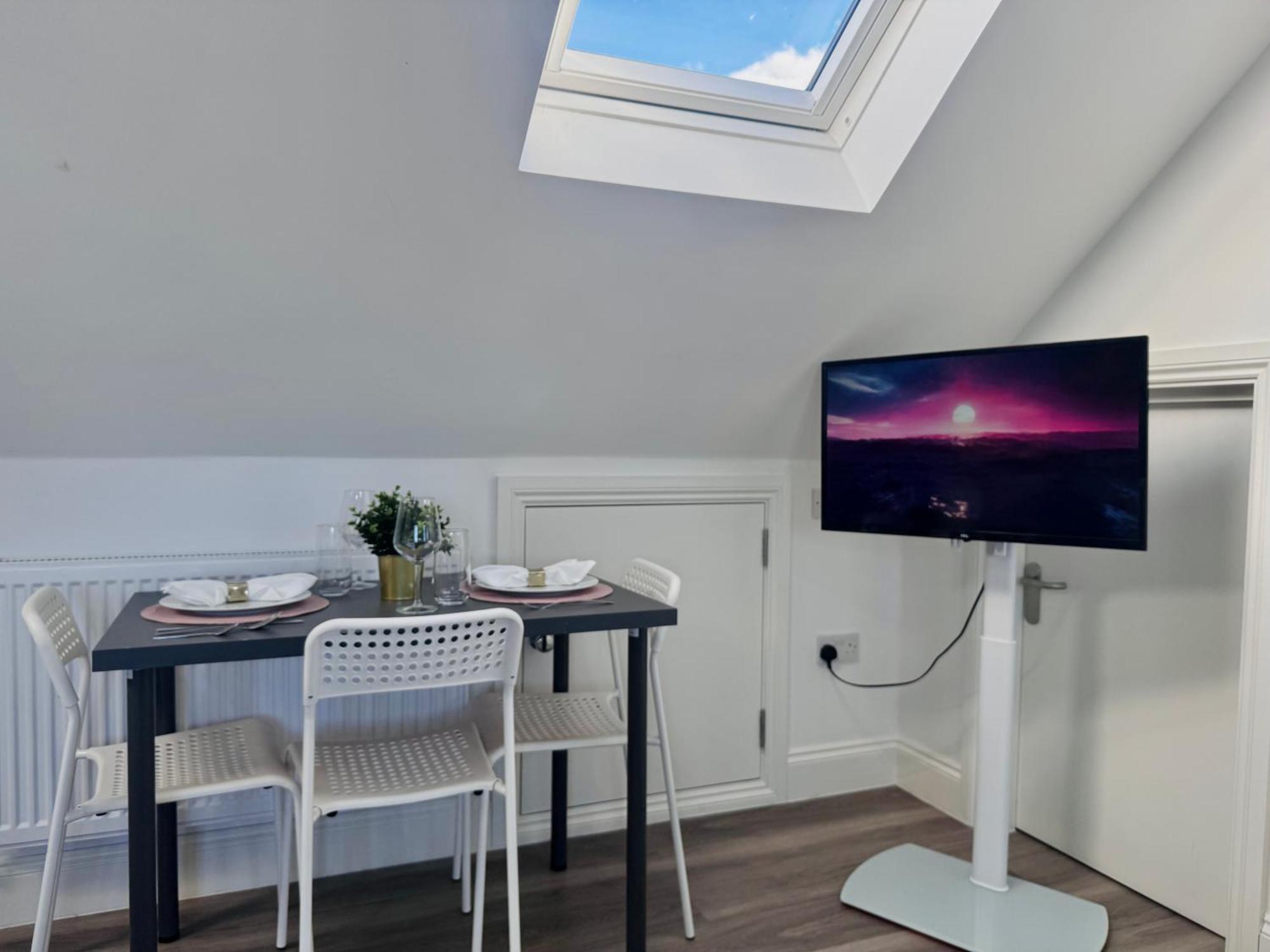 Bright Loft 30min To Appartement Londen