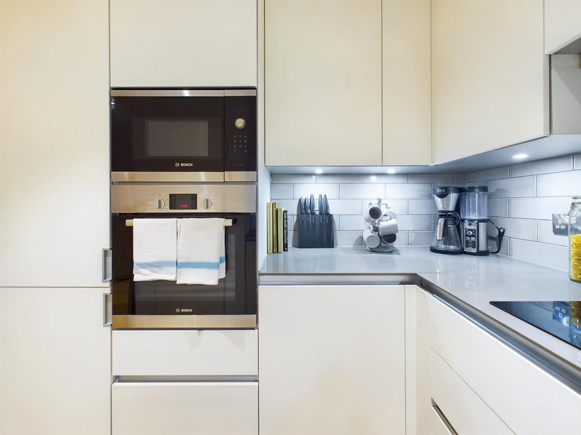 Apartment Wild Roses Serviced - Canning Town London