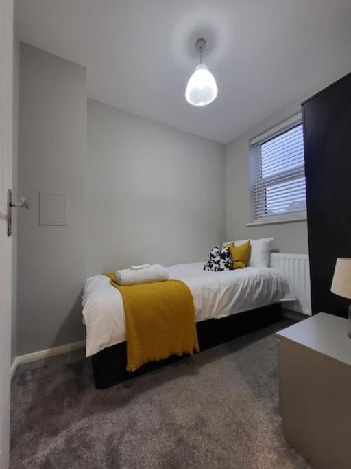Cosy Four Bedroom Apartment London