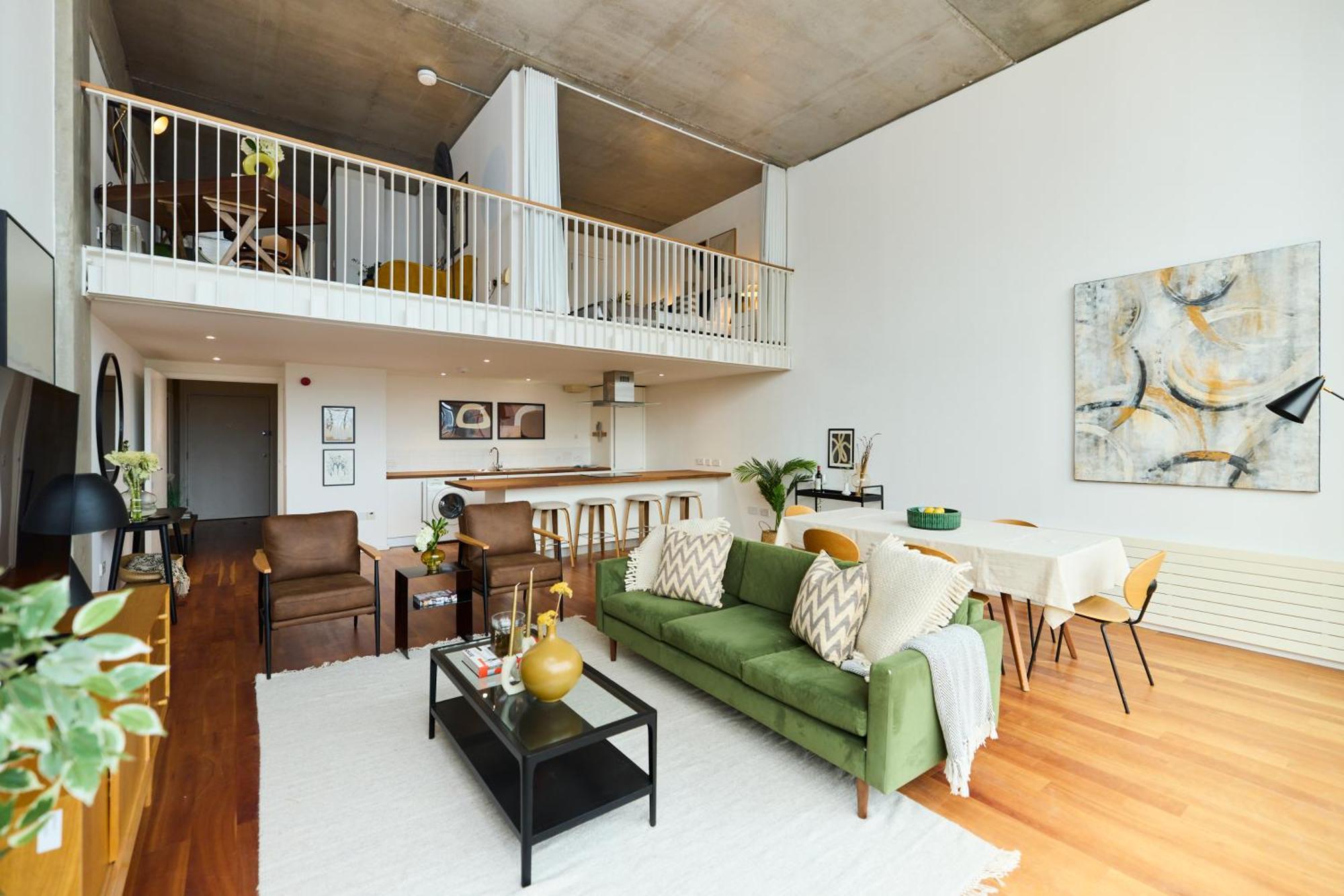 The Wenlock Arms - Inviting 1bdr Flat With Study And Balcony London