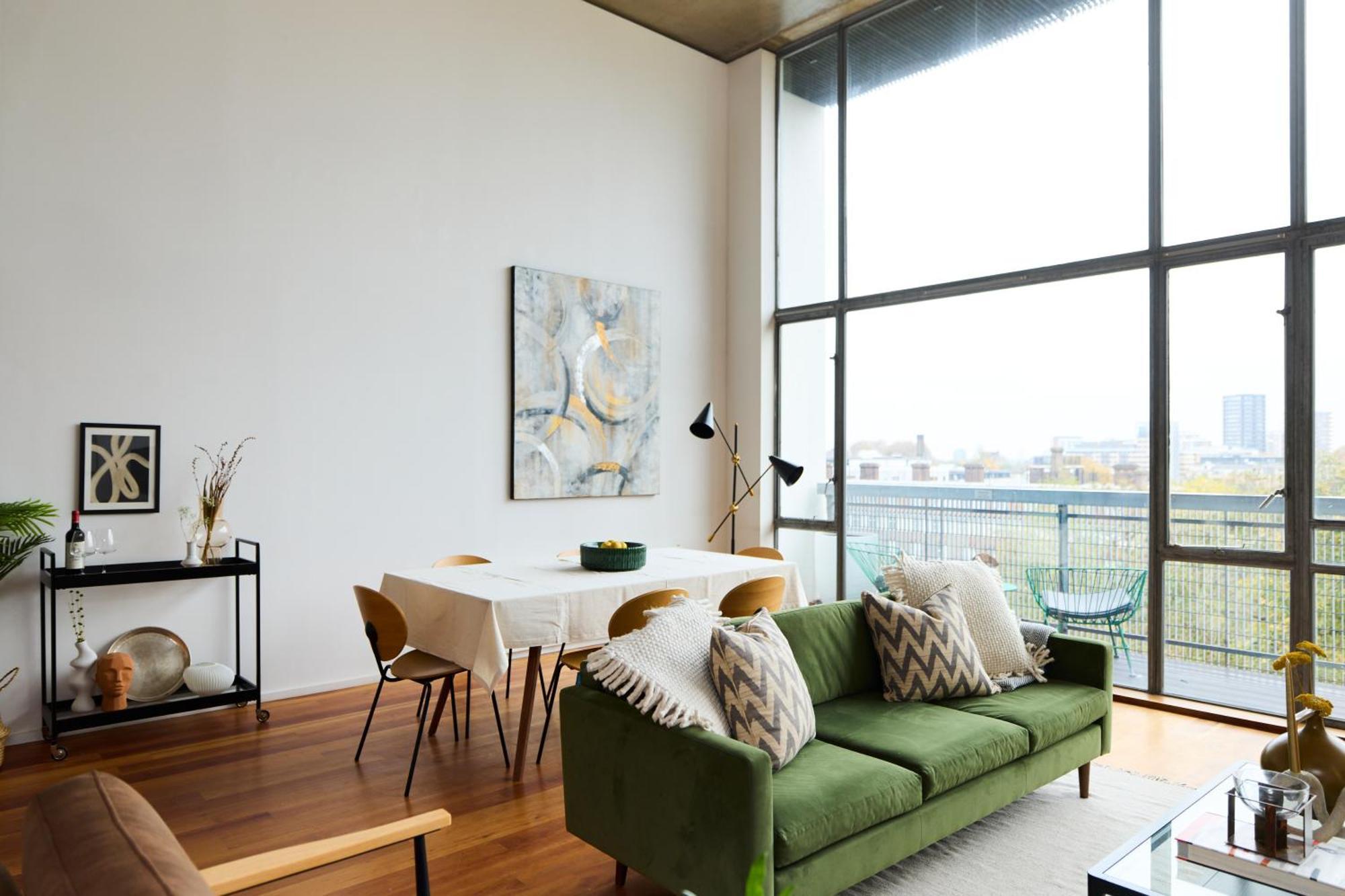 The Wenlock Arms - Inviting 1bdr Flat With Study And Balcony London