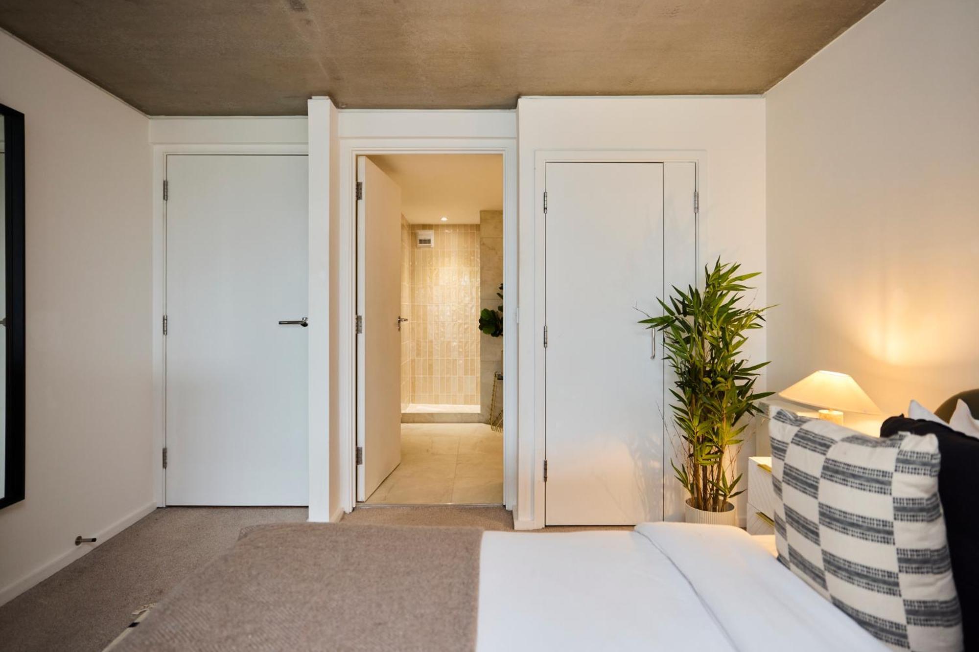 Apartment The Wenlock Arms - Inviting 1bdr Flat With Study And Balcony London