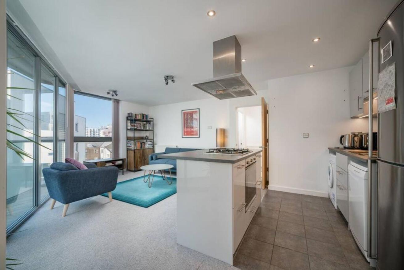 Charming Flat Near Canary Wharf London