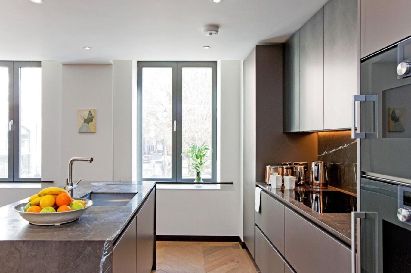 Living 3 Bedroom Apartment London