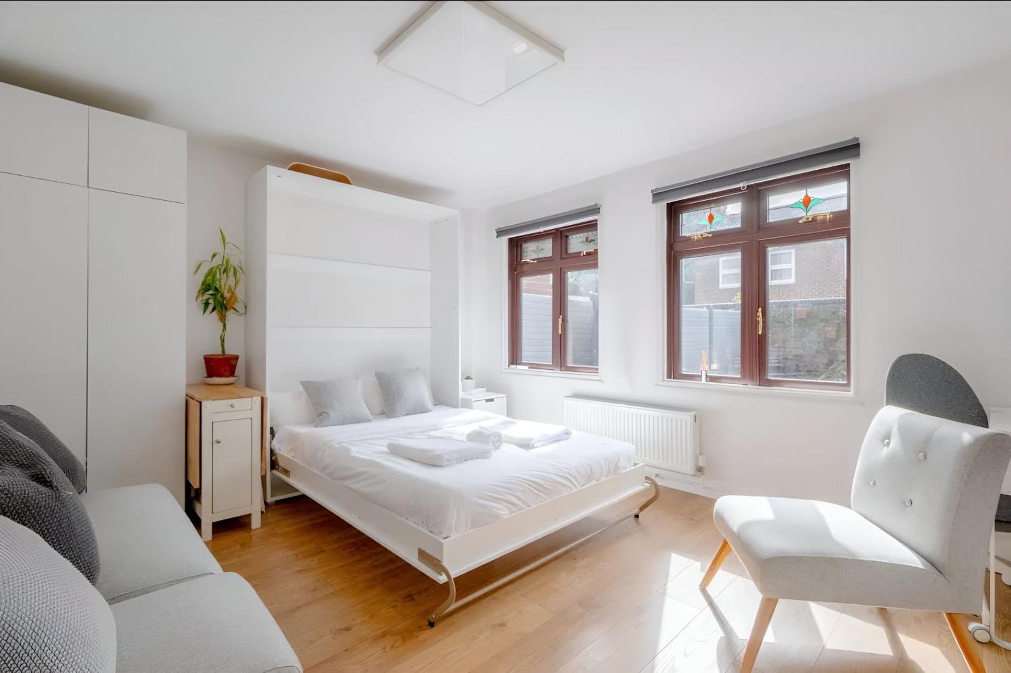 Modern With Bathroom & Garden In A Shared House - No Kitchen Londres