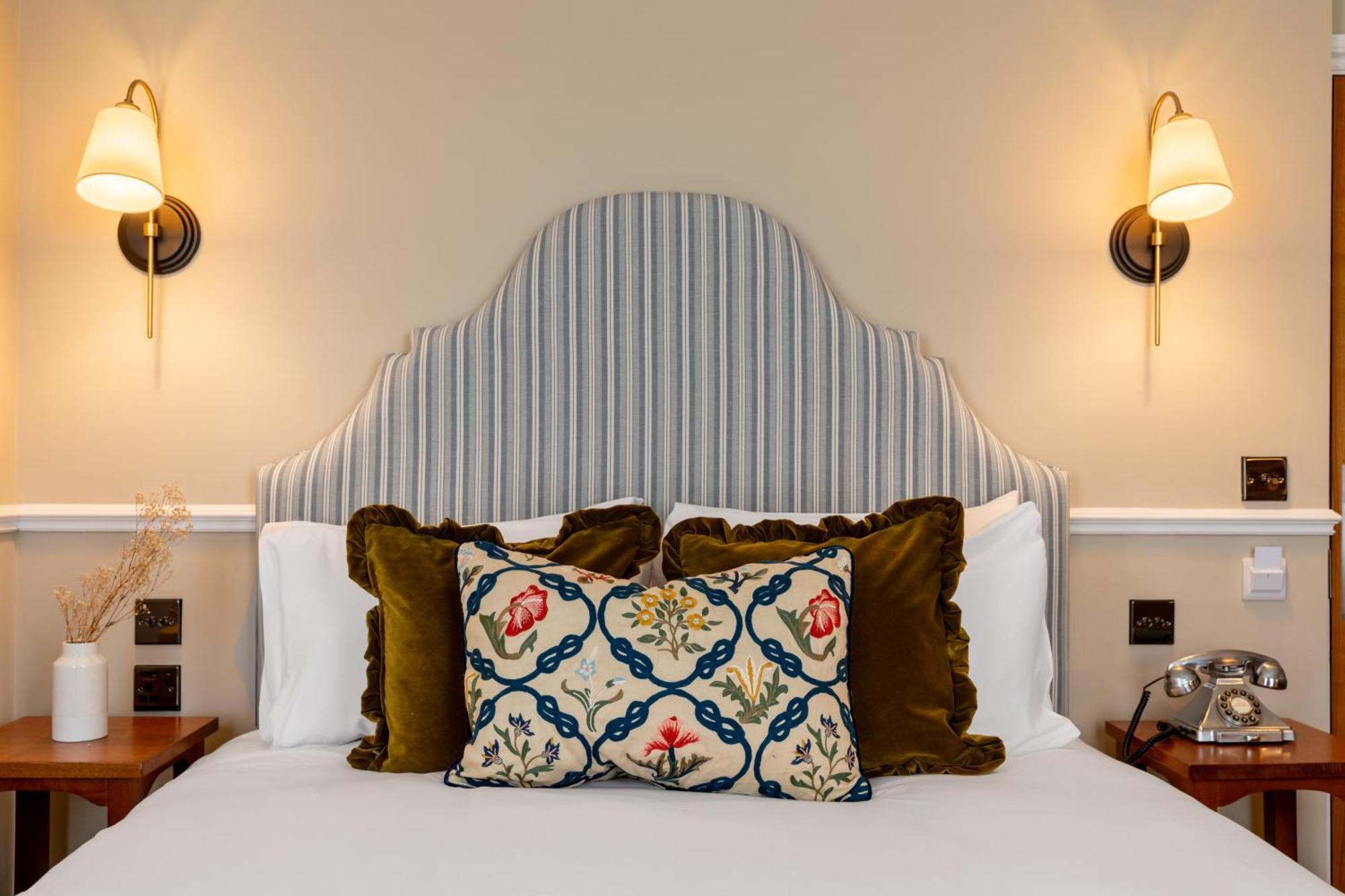 The Drayton Court Hotel 4*