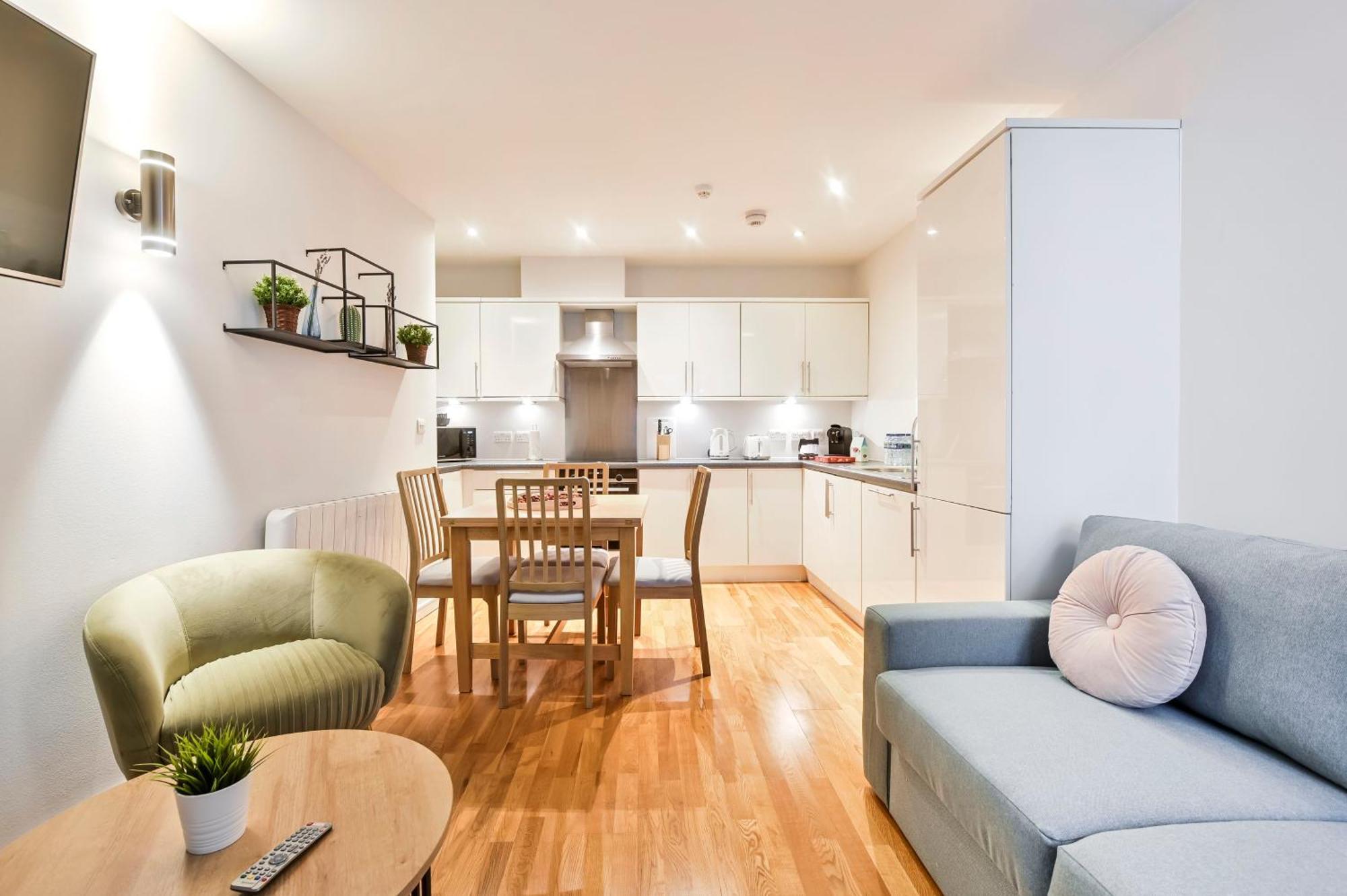 Delightful Tower Bridge Sleeps 6 Apartment