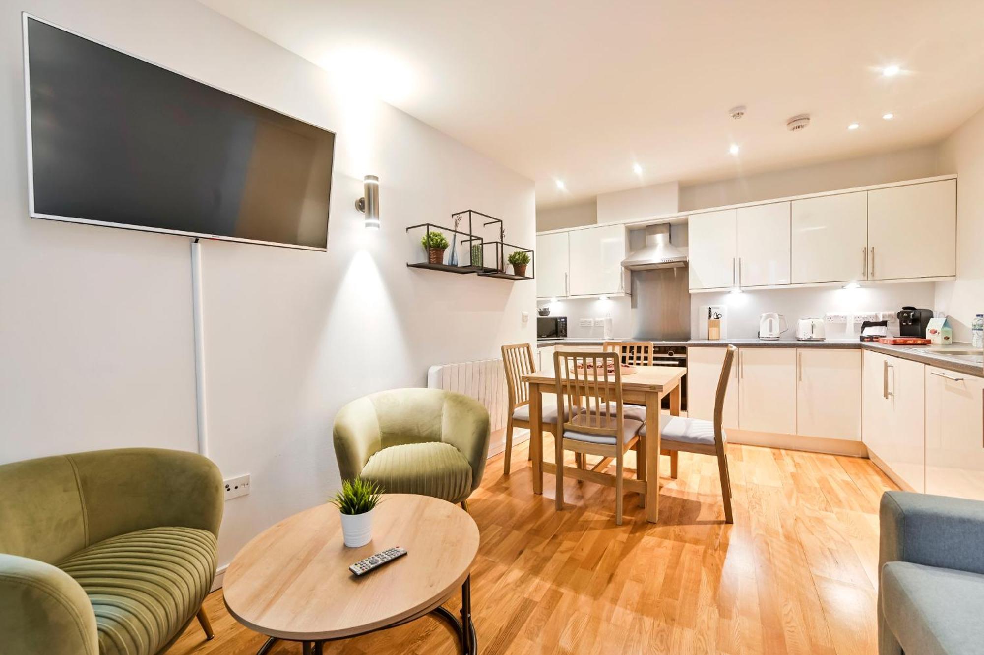 Delightful Tower Bridge Sleeps 6 Apartment
