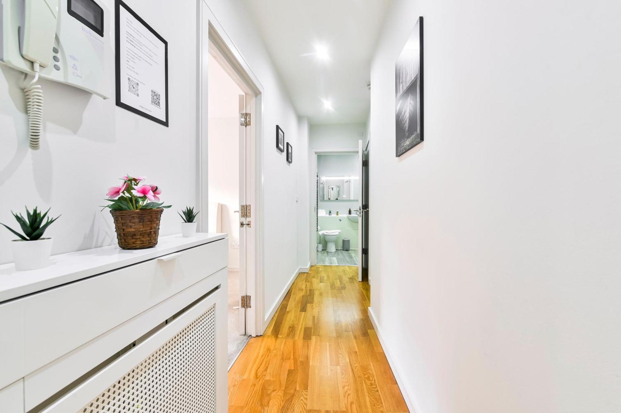 Delightful Tower Bridge Sleeps 6 London