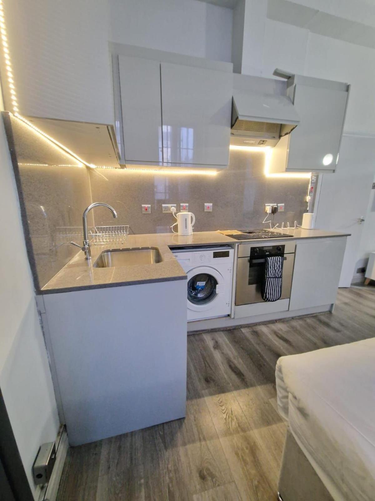 Baker Street Apartment