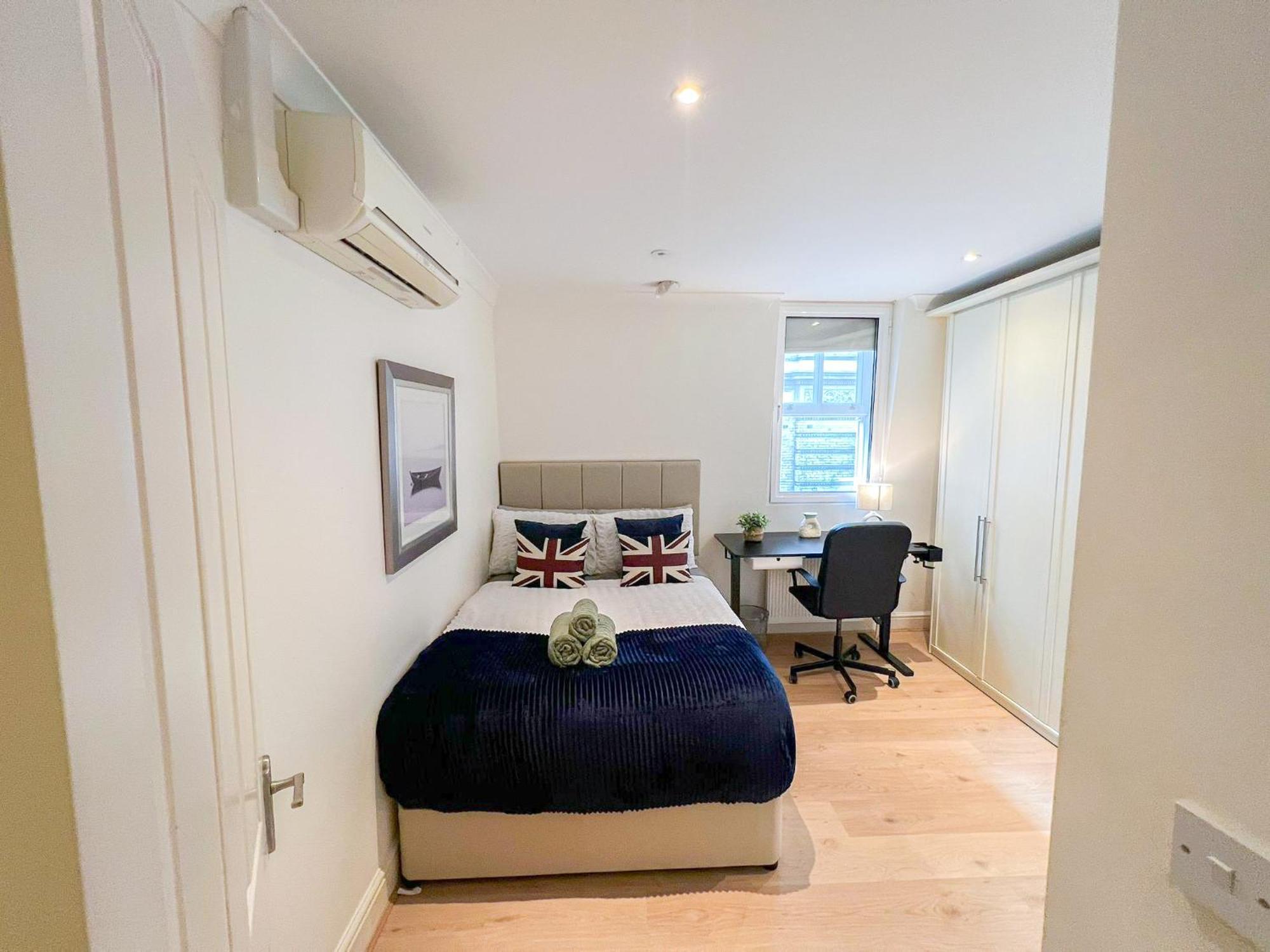 2-bedroom Flat In Embankment A Short Walk Away To Trafalgar Square Near Big Ben, Eye * London