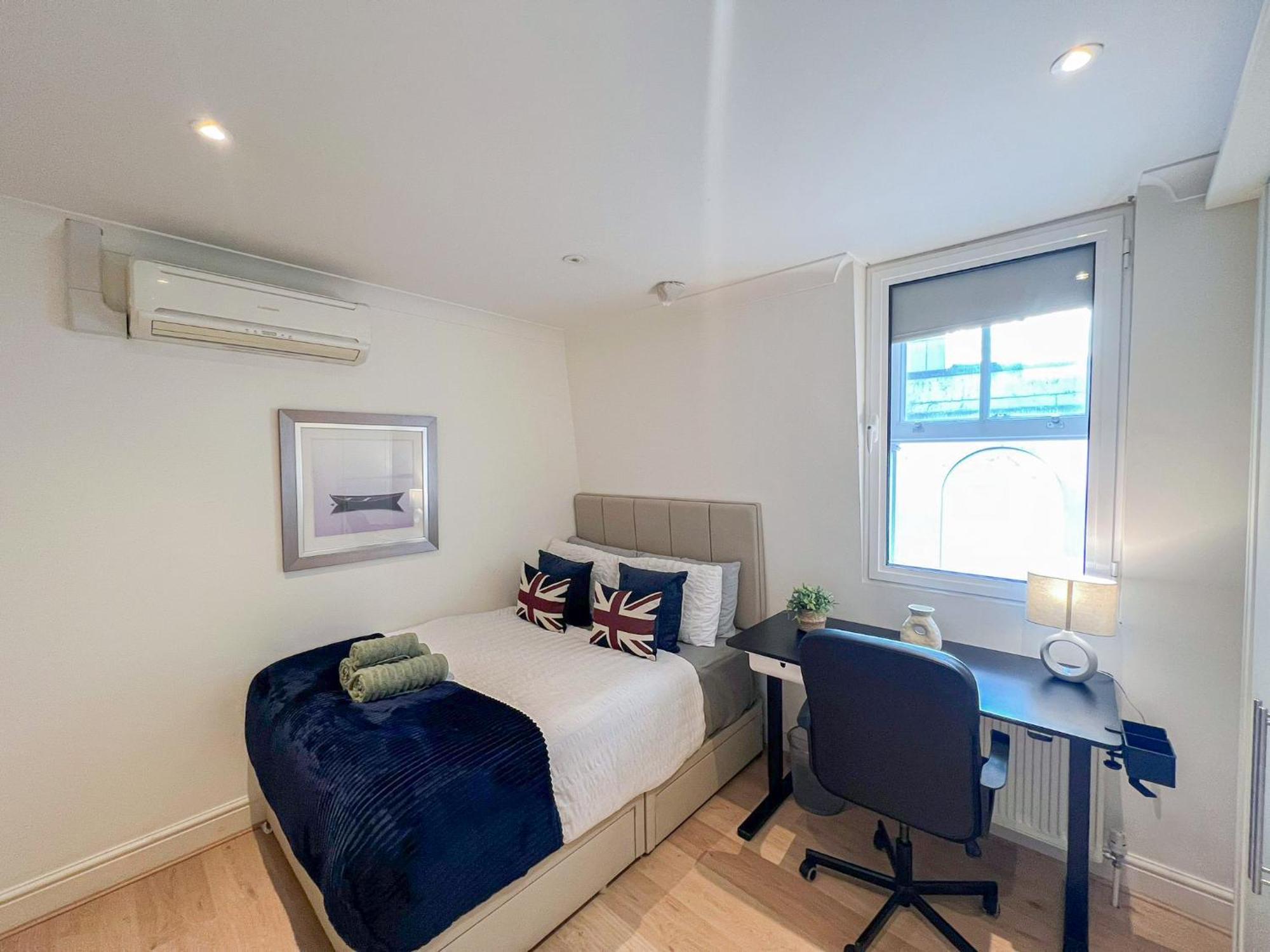 Apartment 2-bedroom Flat In Embankment A Short Walk Away To Trafalgar Square Near Big Ben, Eye *