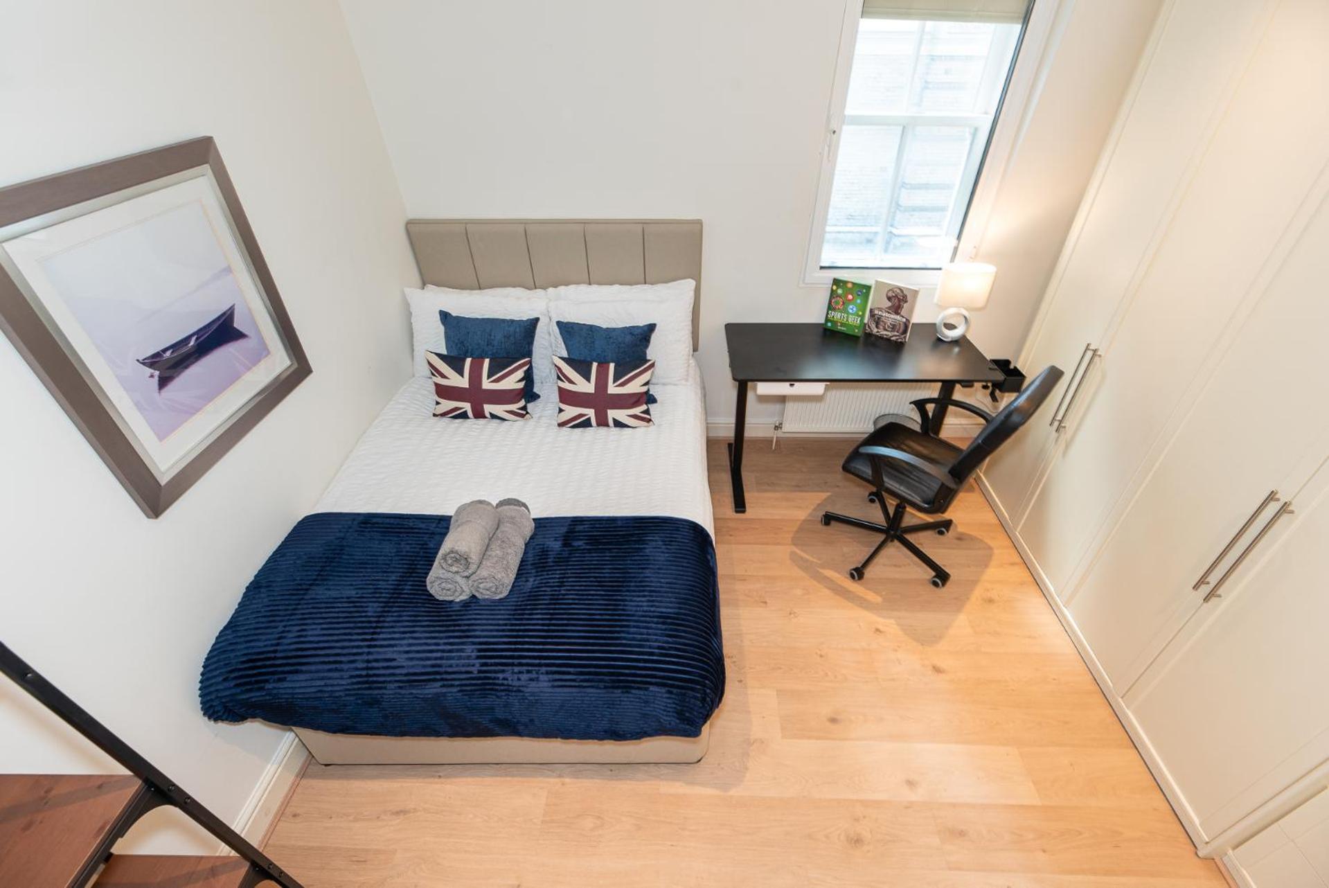 2-bedroom Flat In Embankment A Short Walk Away To Trafalgar Square Near Big Ben, Eye * London