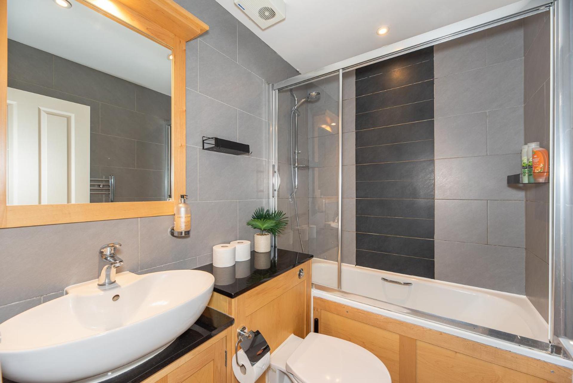 2-bedroom Flat In Embankment A Short Walk Away To Trafalgar Square Near Big Ben, Eye Apartment