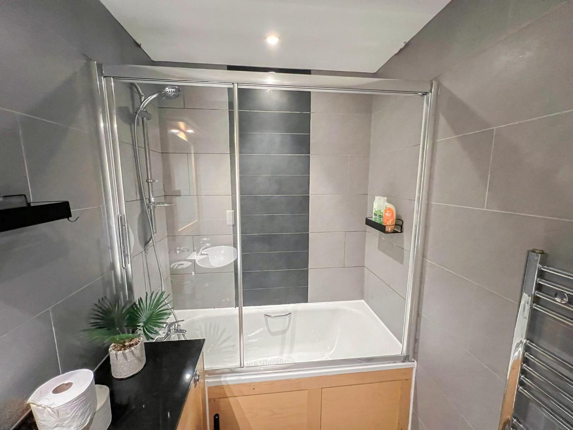 2-bedroom Flat In Embankment A Short Walk Away To Trafalgar Square Near Big Ben, Eye Apartment *