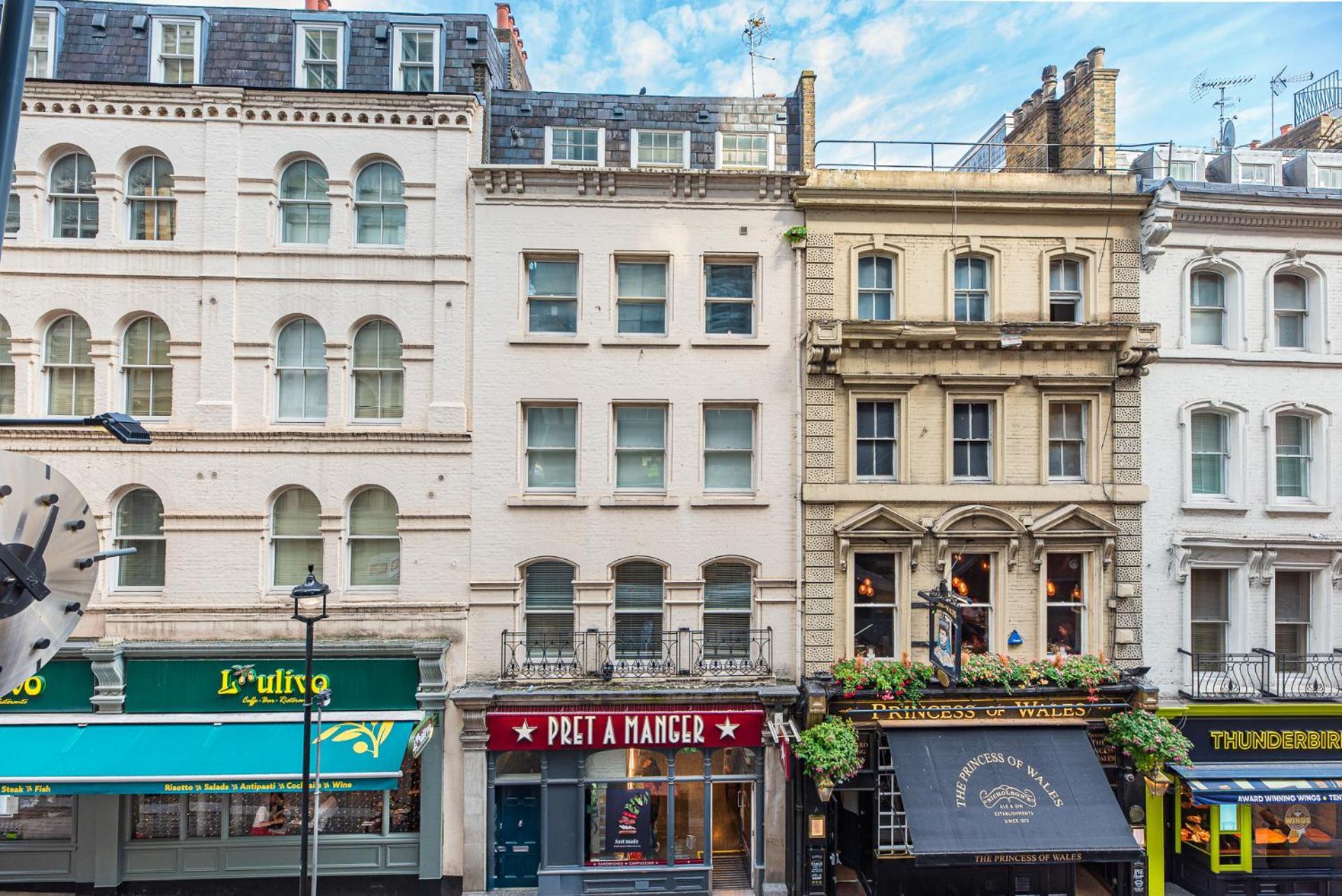 Apartment 2-bedroom Flat In Embankment A Short Walk Away To Trafalgar Square Near Big Ben, Eye London
