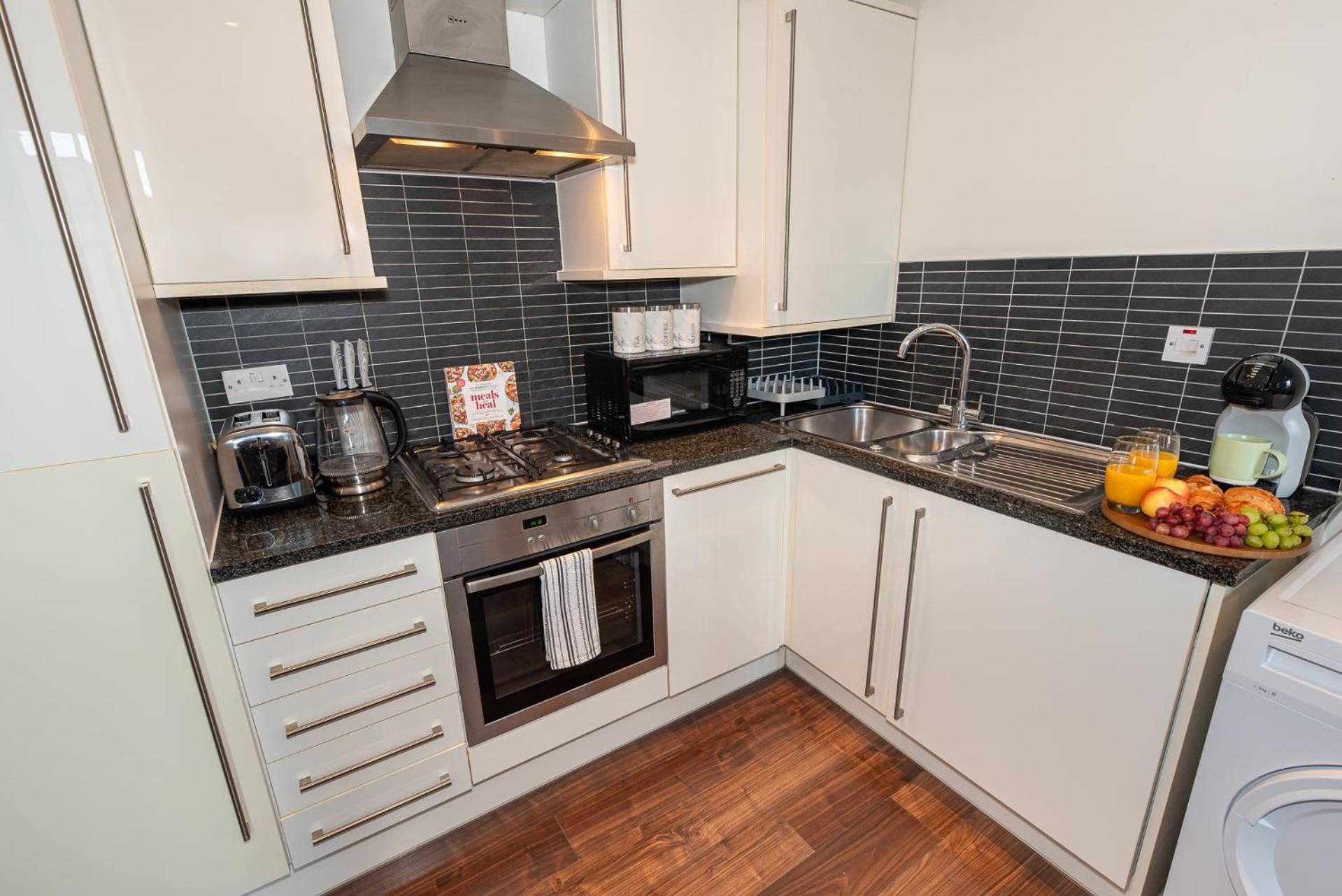 Apartment 2-bedroom Flat In Embankment A Short Walk Away To Trafalgar Square Near Big Ben, Eye