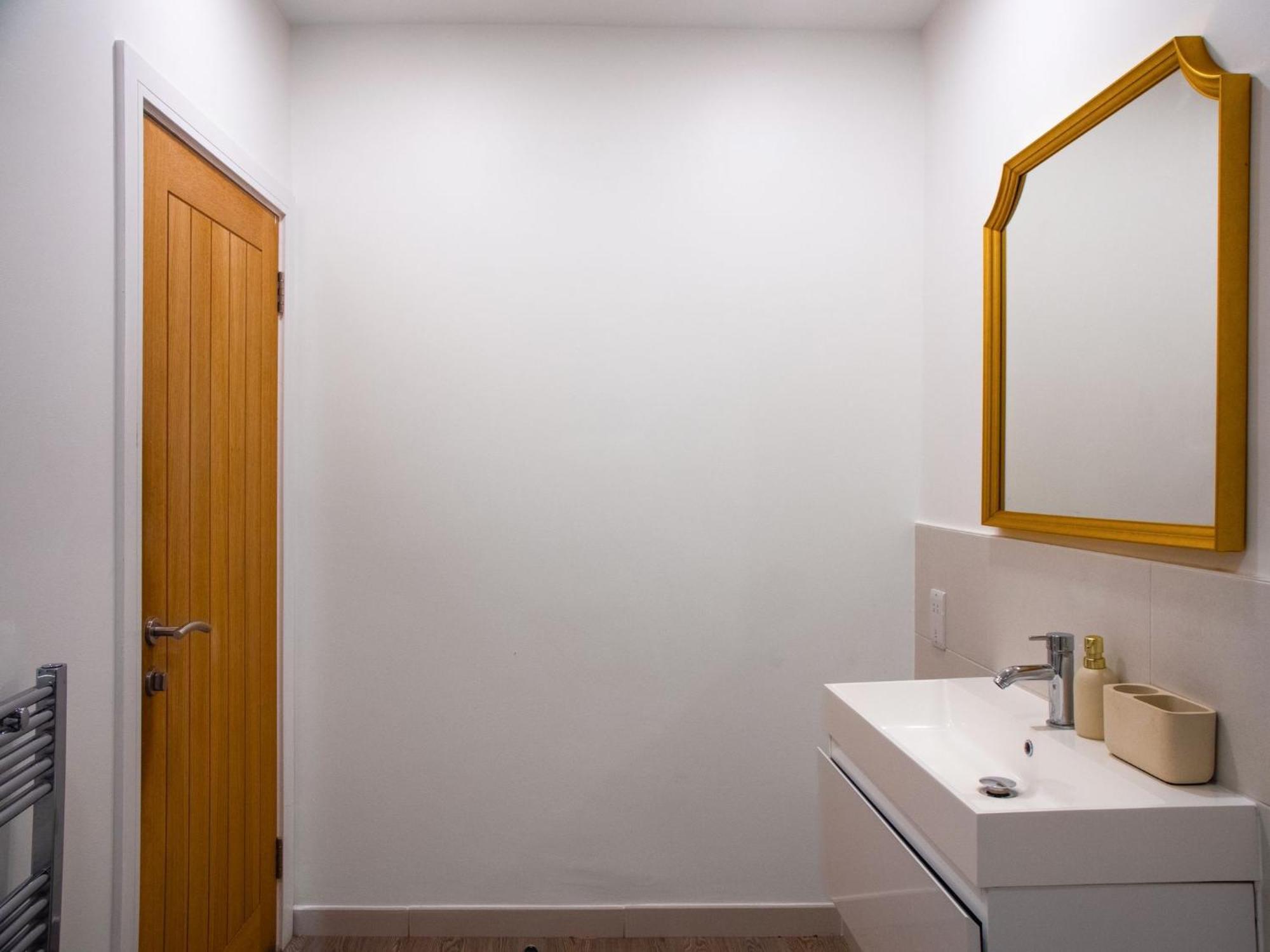 Modern 2 Bedroom In Woolwich *