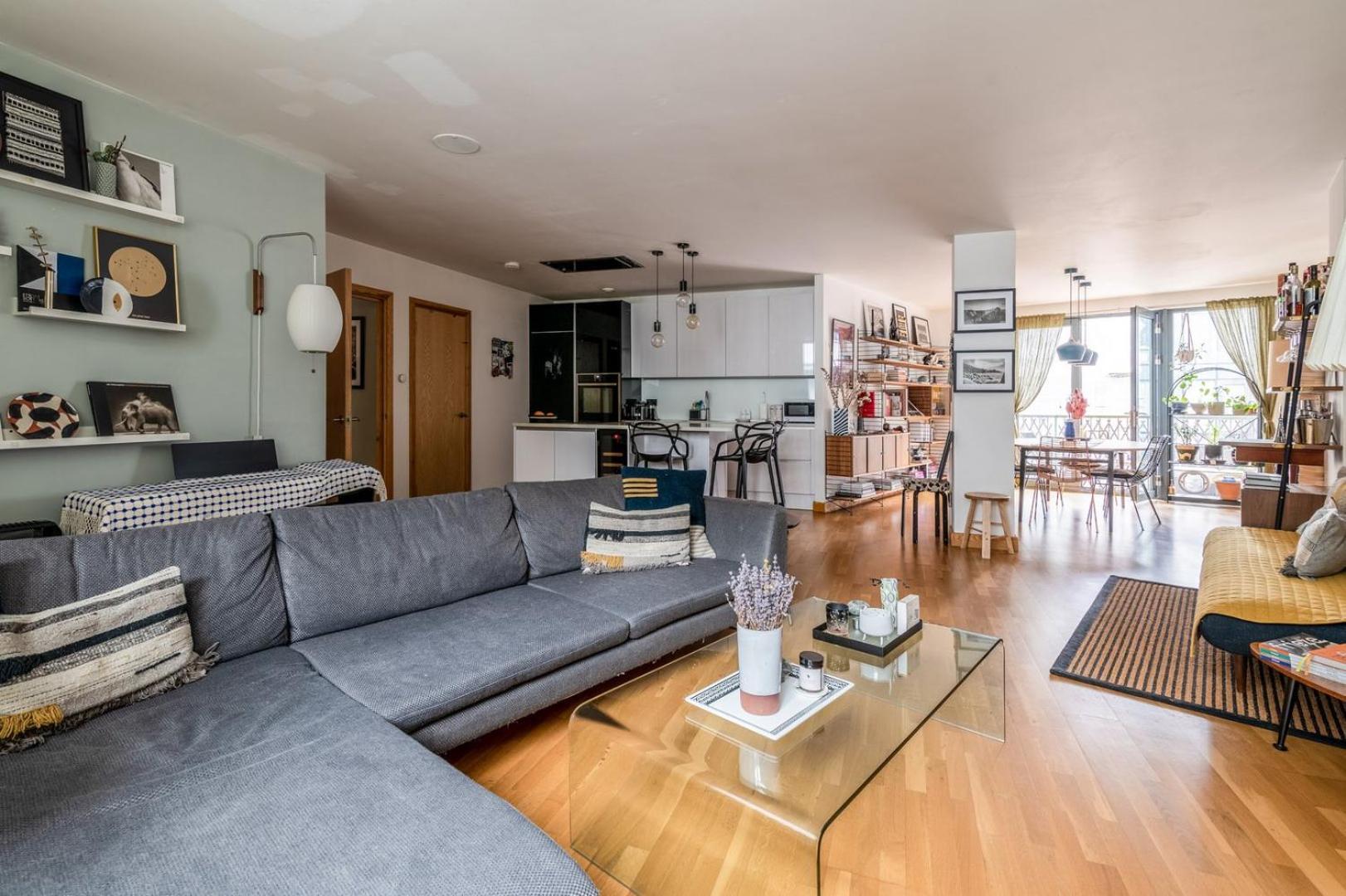 Stylish Hackney Wick Apartment London