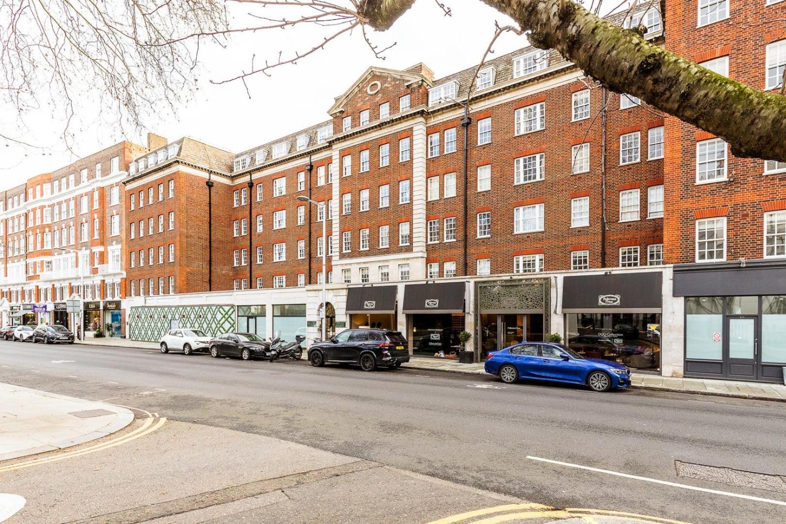 Colourful South Kensington Apartment London
