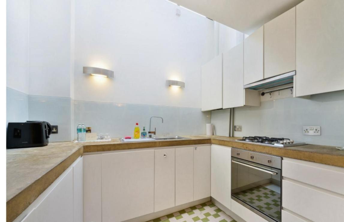 Chic Sleeps Up To 4 Guests In Heart Of Bridge Londen