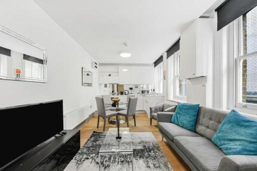 2br C- Near Oxford Street Apartment *