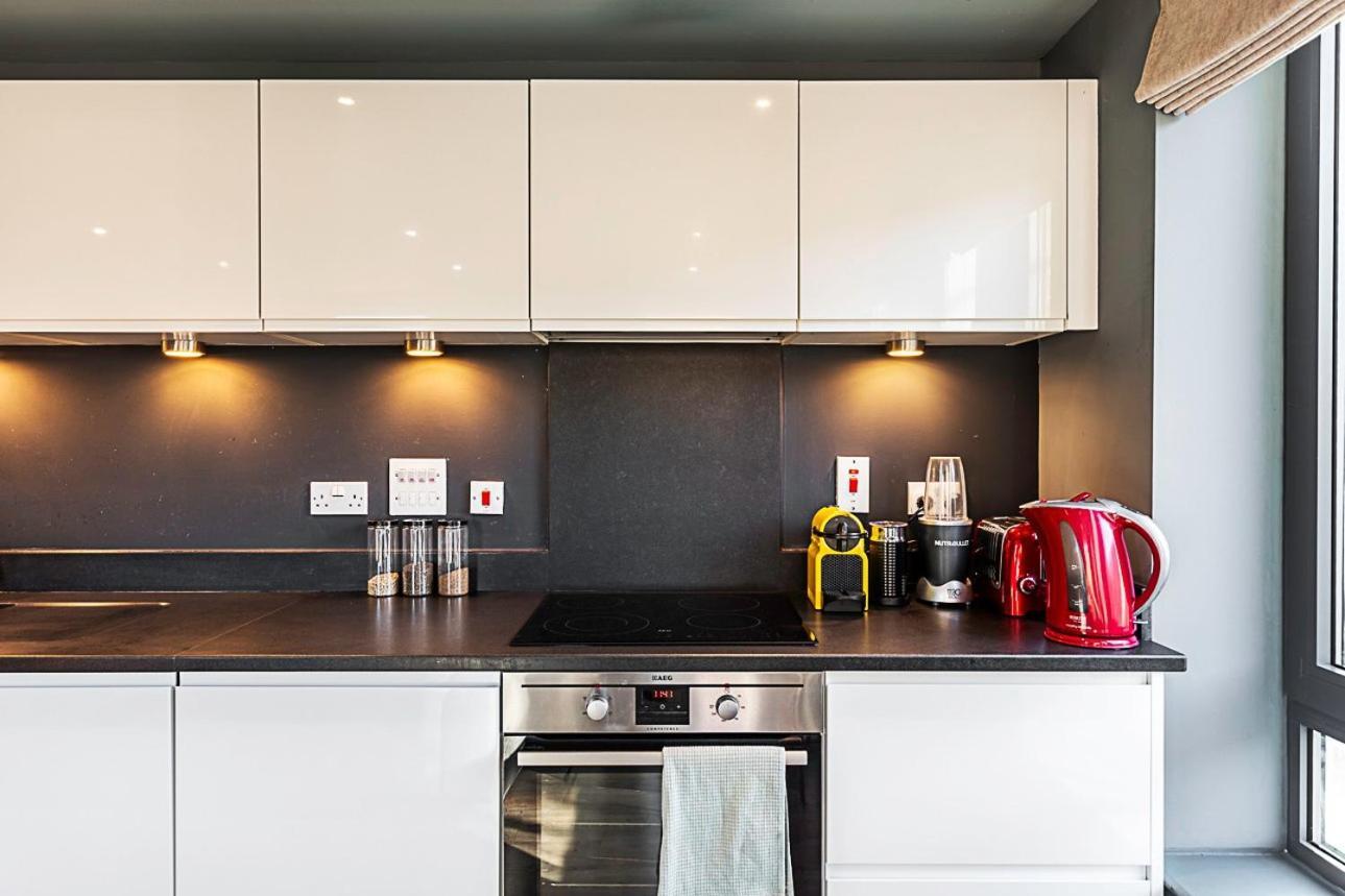 Bermondsey Bliss Views Comfort And Access! Apartment