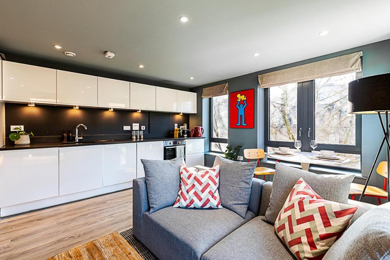 Bermondsey Bliss Views Comfort And Access! *