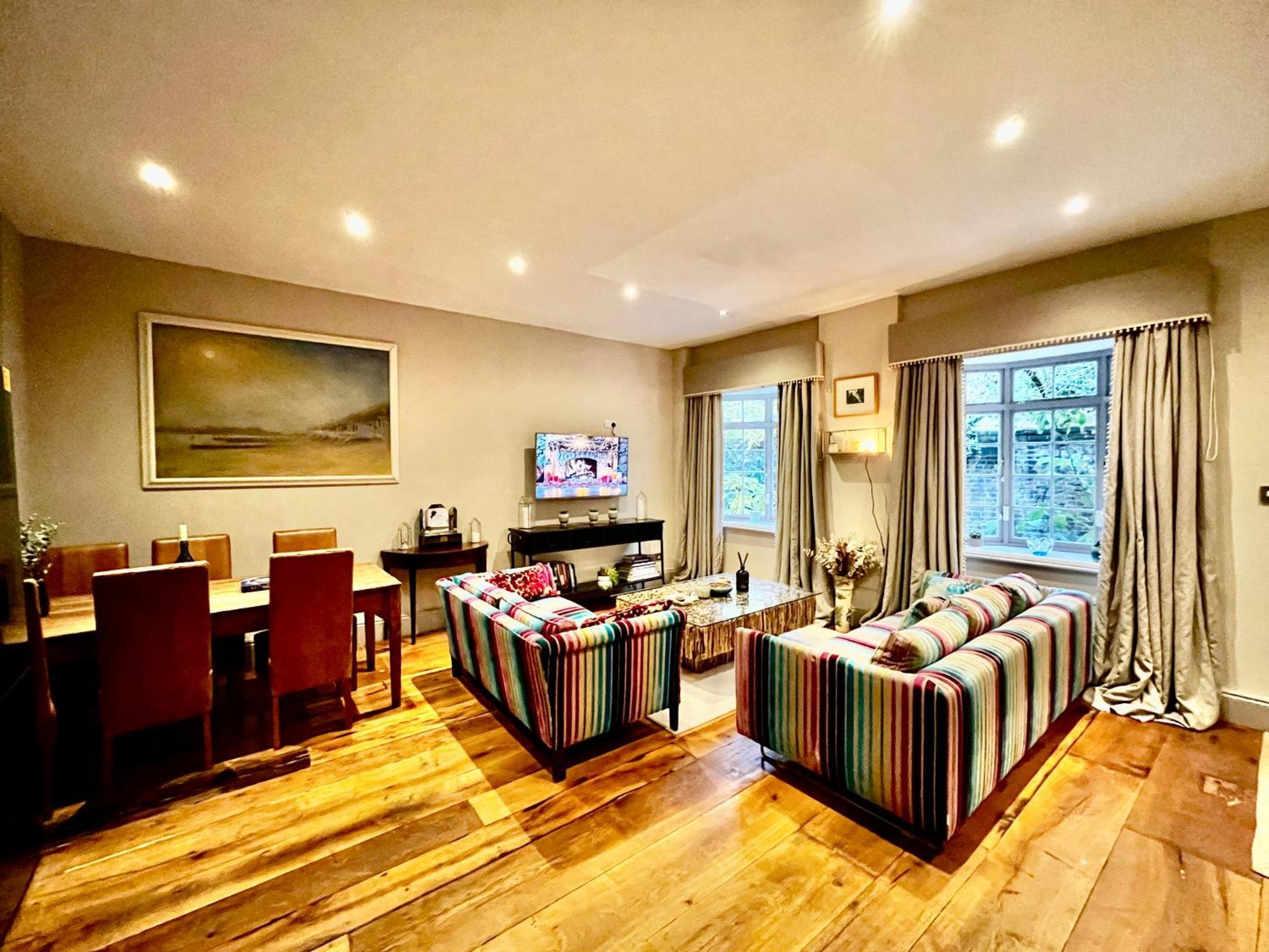 The Hyde Park House Holiday home *