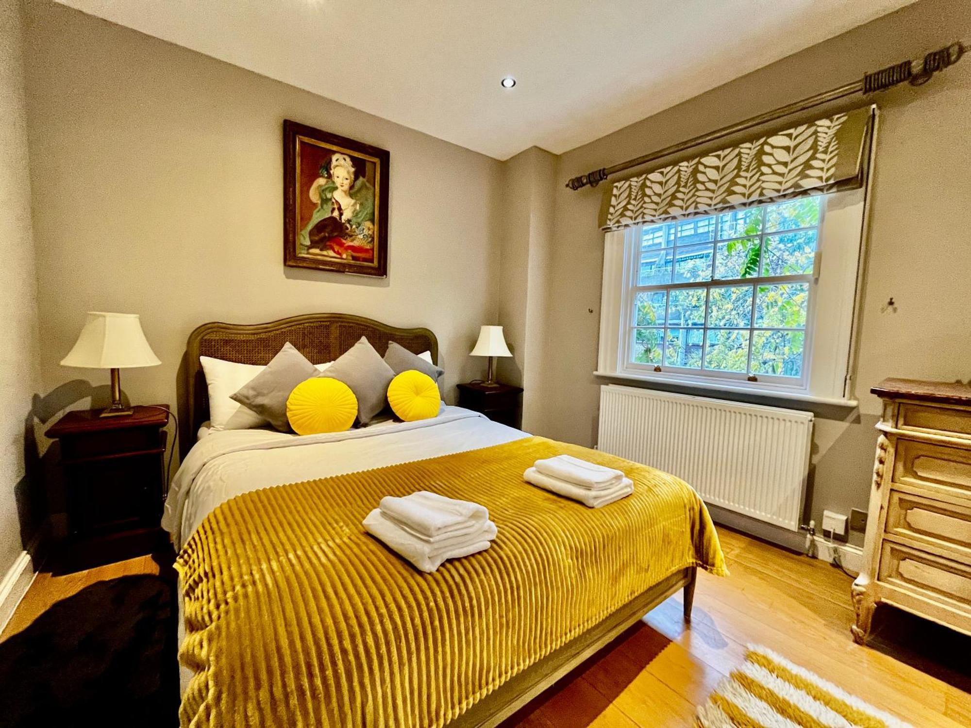 Holiday home The Hyde Park House *