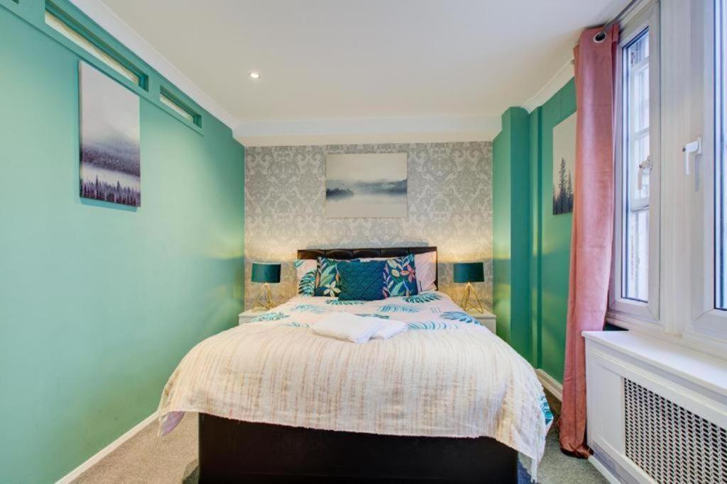 Hyde Park Beautiful Family Apartment