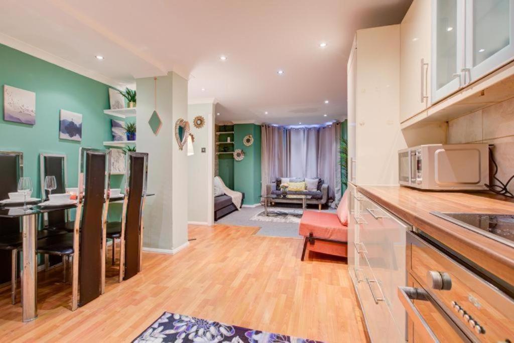 Apartment Hyde Park Beautiful Family *