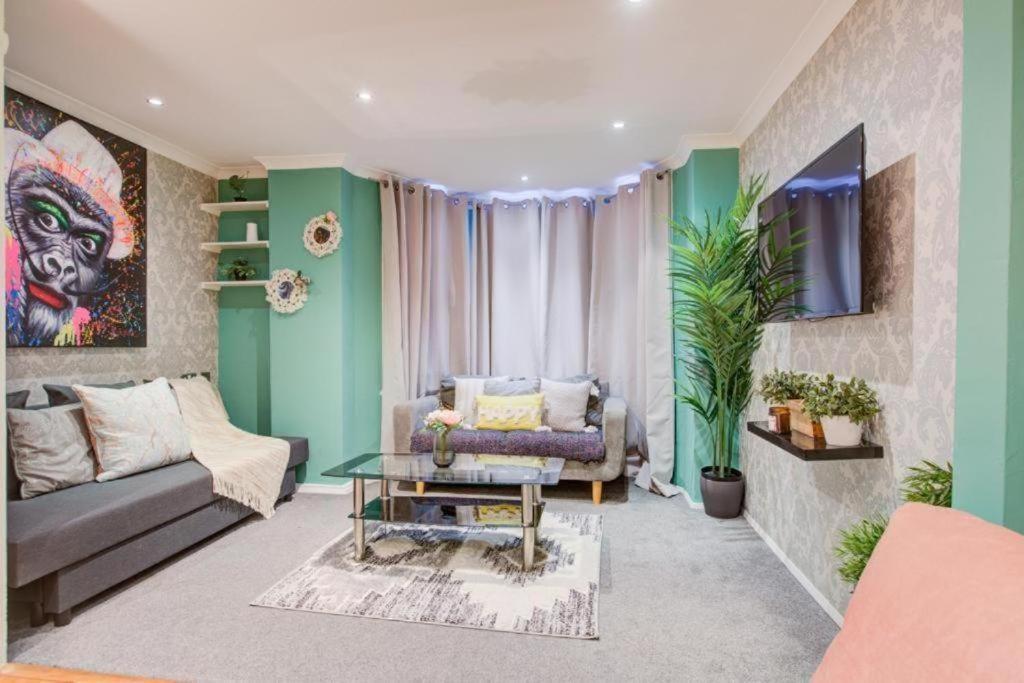 Hyde Park Beautiful Family Apartment