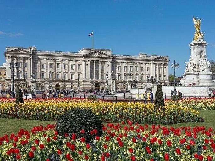 Staylondon - Sleeps 5 With Free Parking - Tourist, Concerts & Matches *