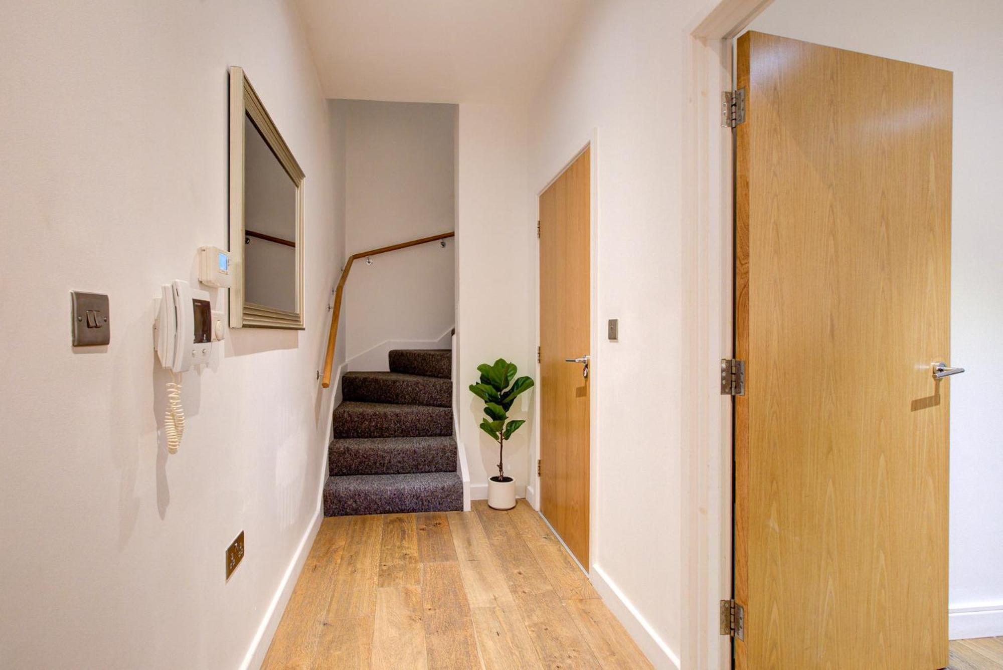 Hybrid Resi - London, Greenwich Near O2 Arena Londres