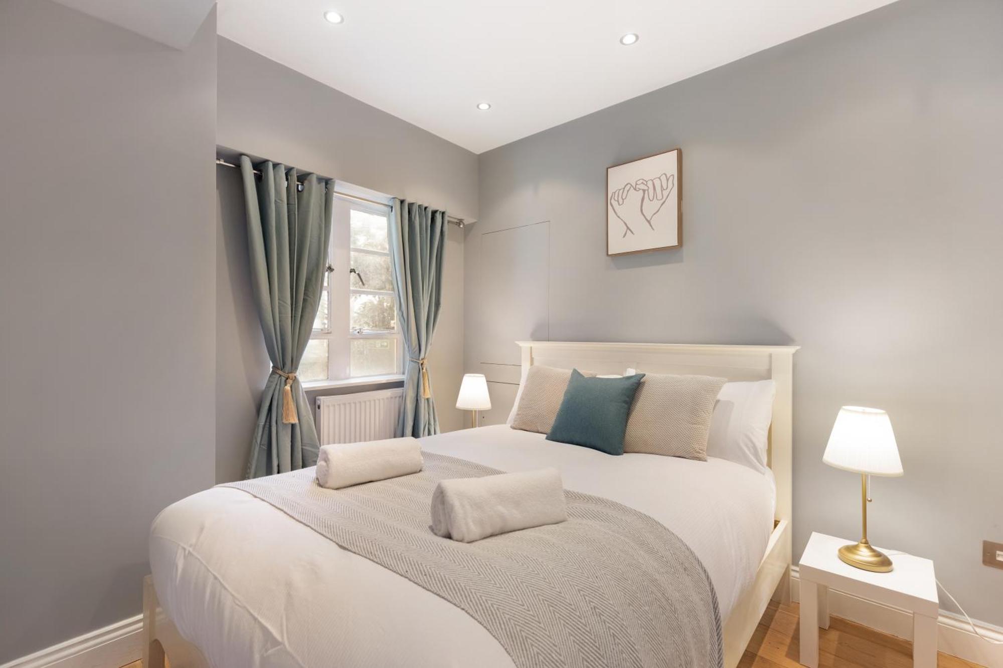16 Nell Gywnn - Chelsea Apartment *