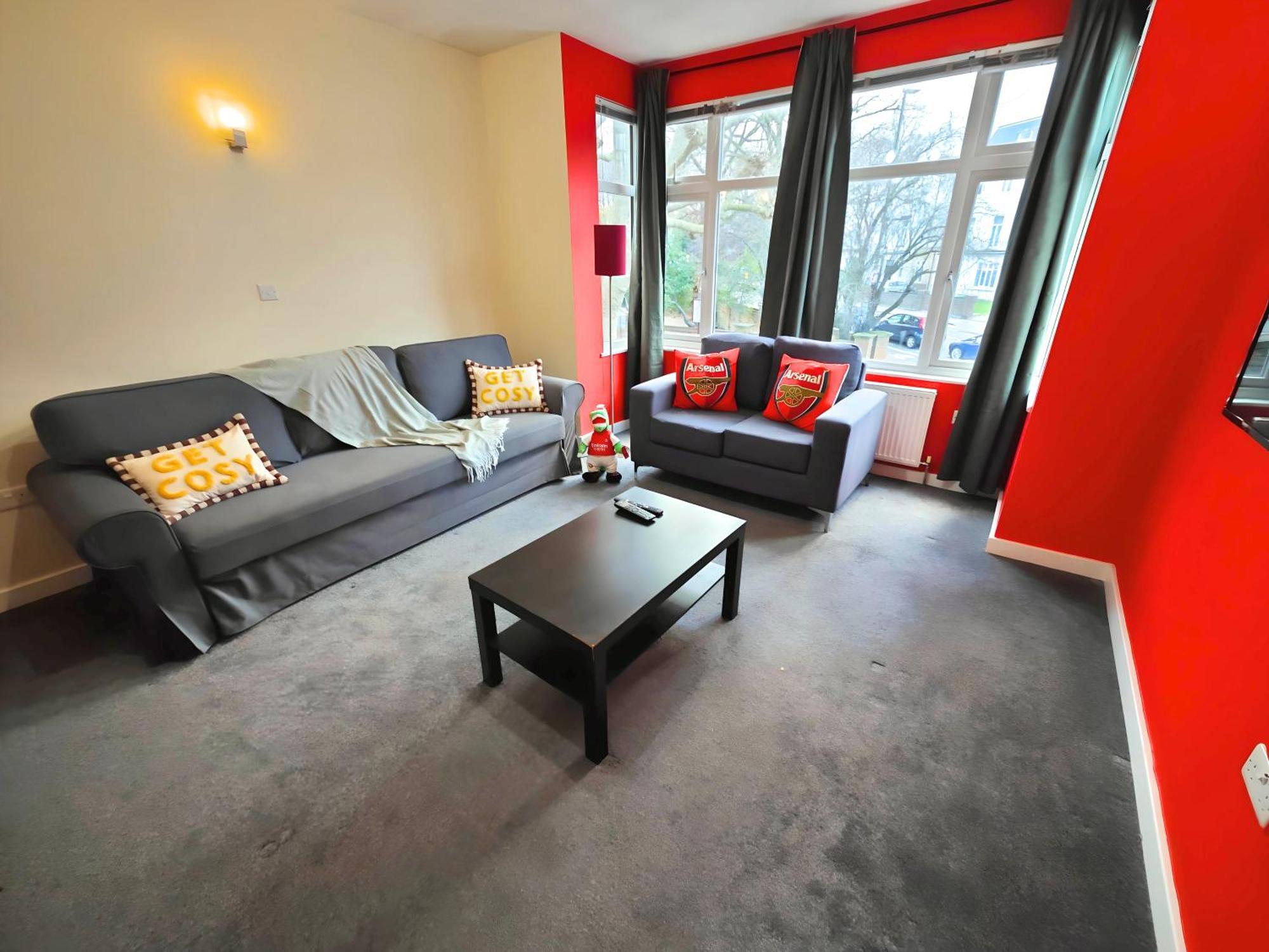 Bright And Spacious 2-bedroom Flat Near Emirates Stadium * Londres
