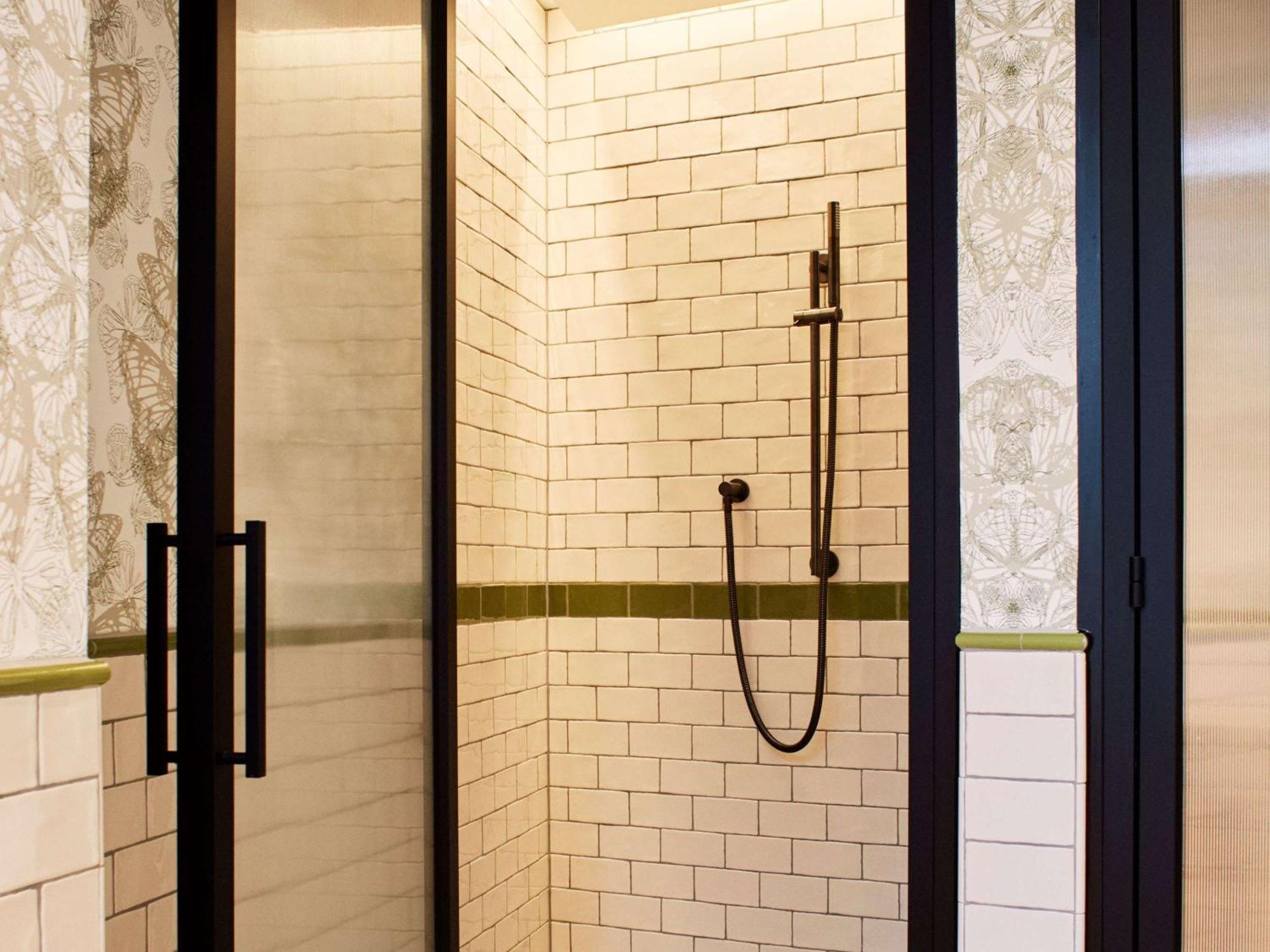 Hyde Hotel 4*
