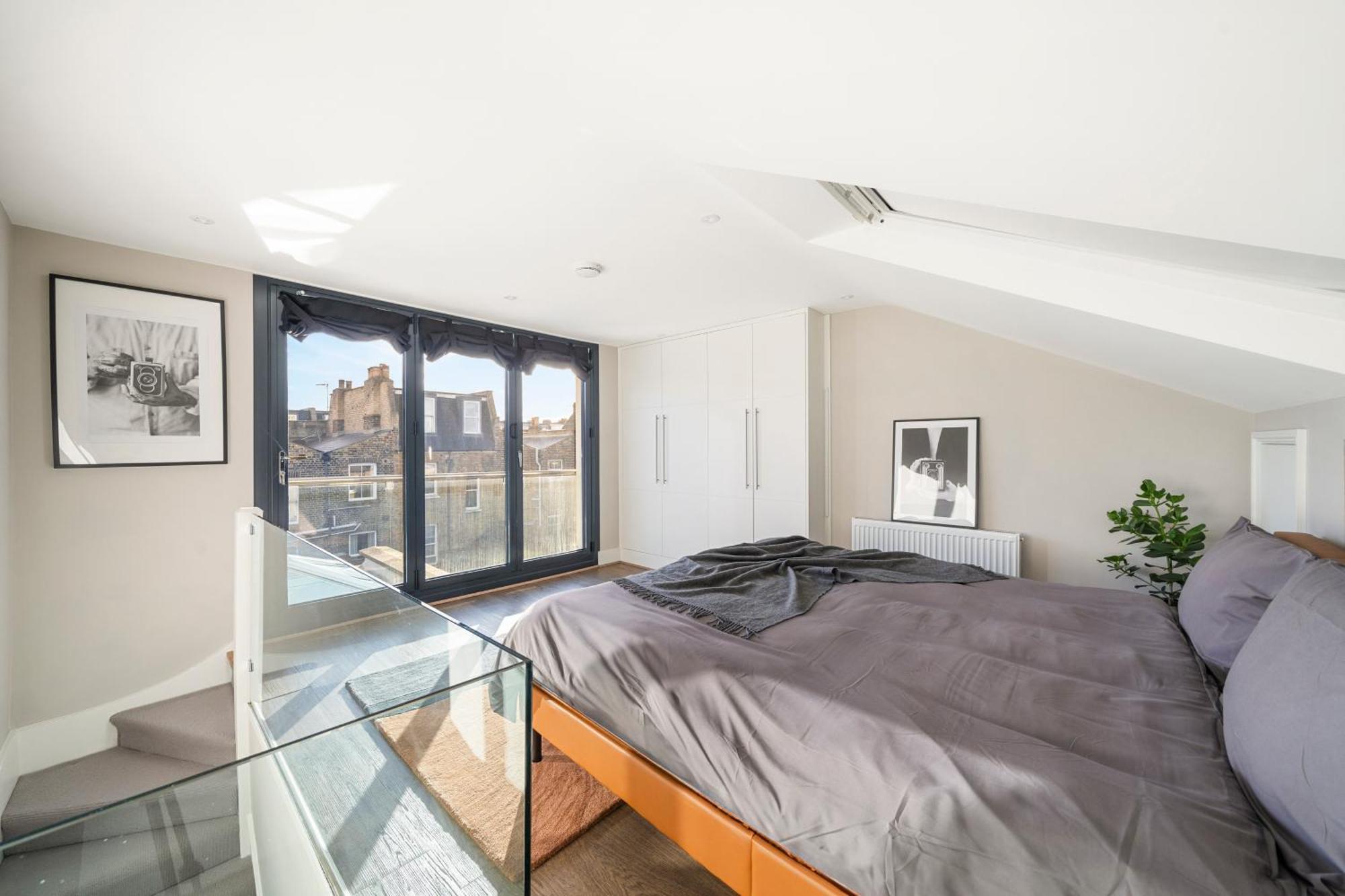 4 Bedroom House With Garden In Battersea Close To Chelsea Сasa de vacaciones Londres