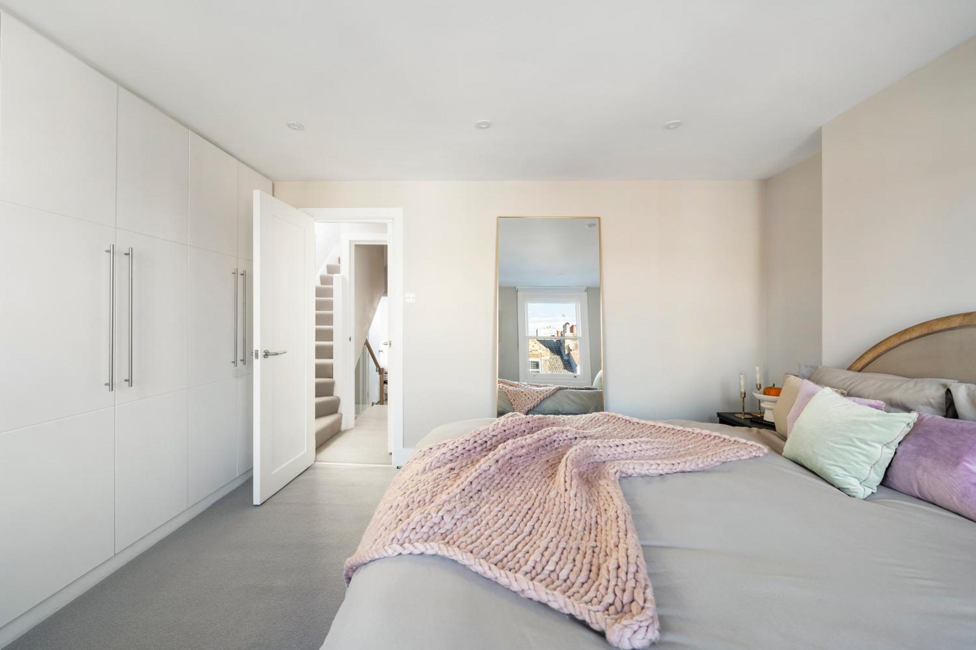 4 Bedroom House With Garden In Battersea Close To Chelsea Сasa de vacaciones *