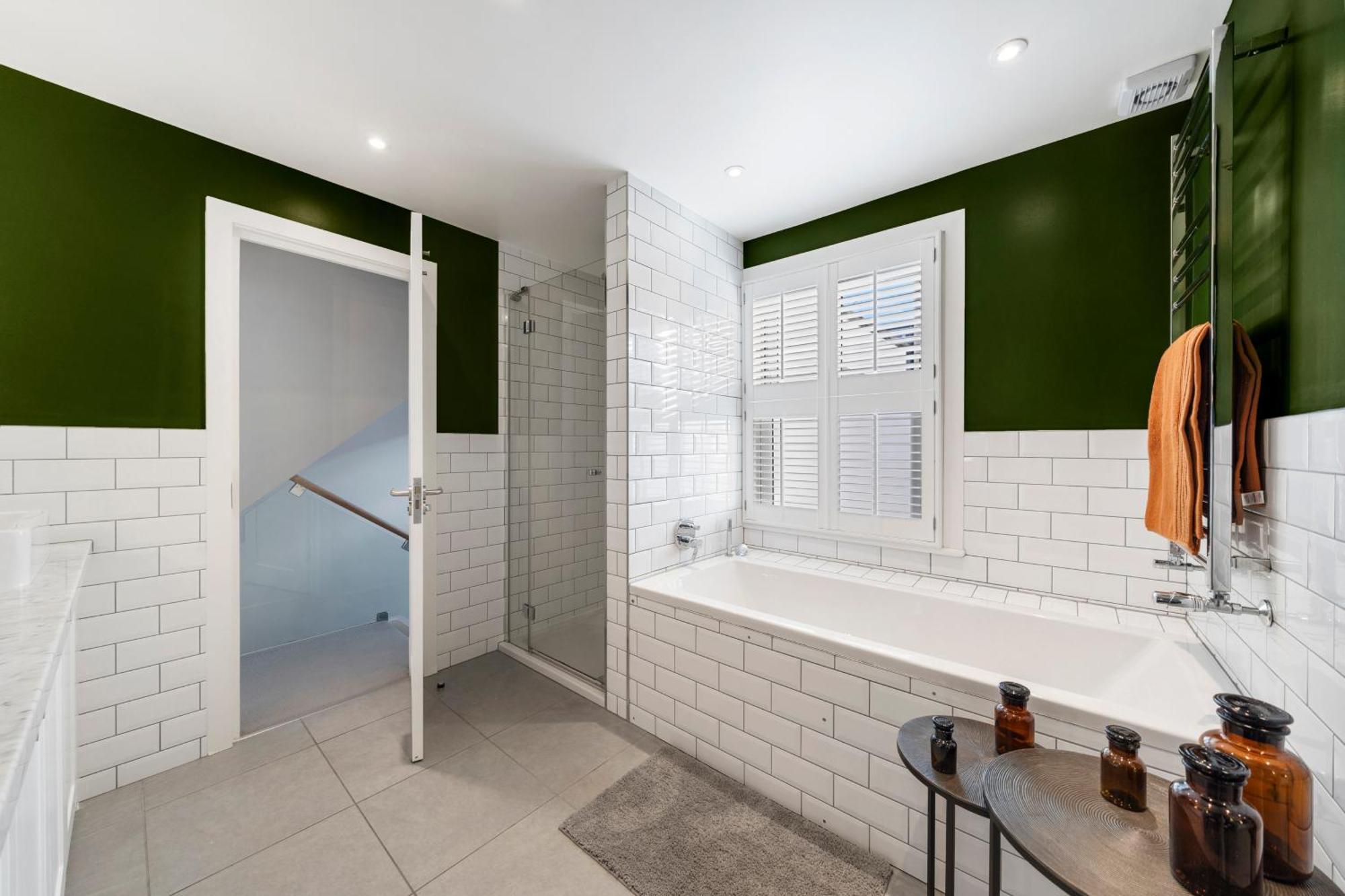 4 Bedroom House With Garden In Battersea Close To Chelsea Сasa de vacaciones Londres