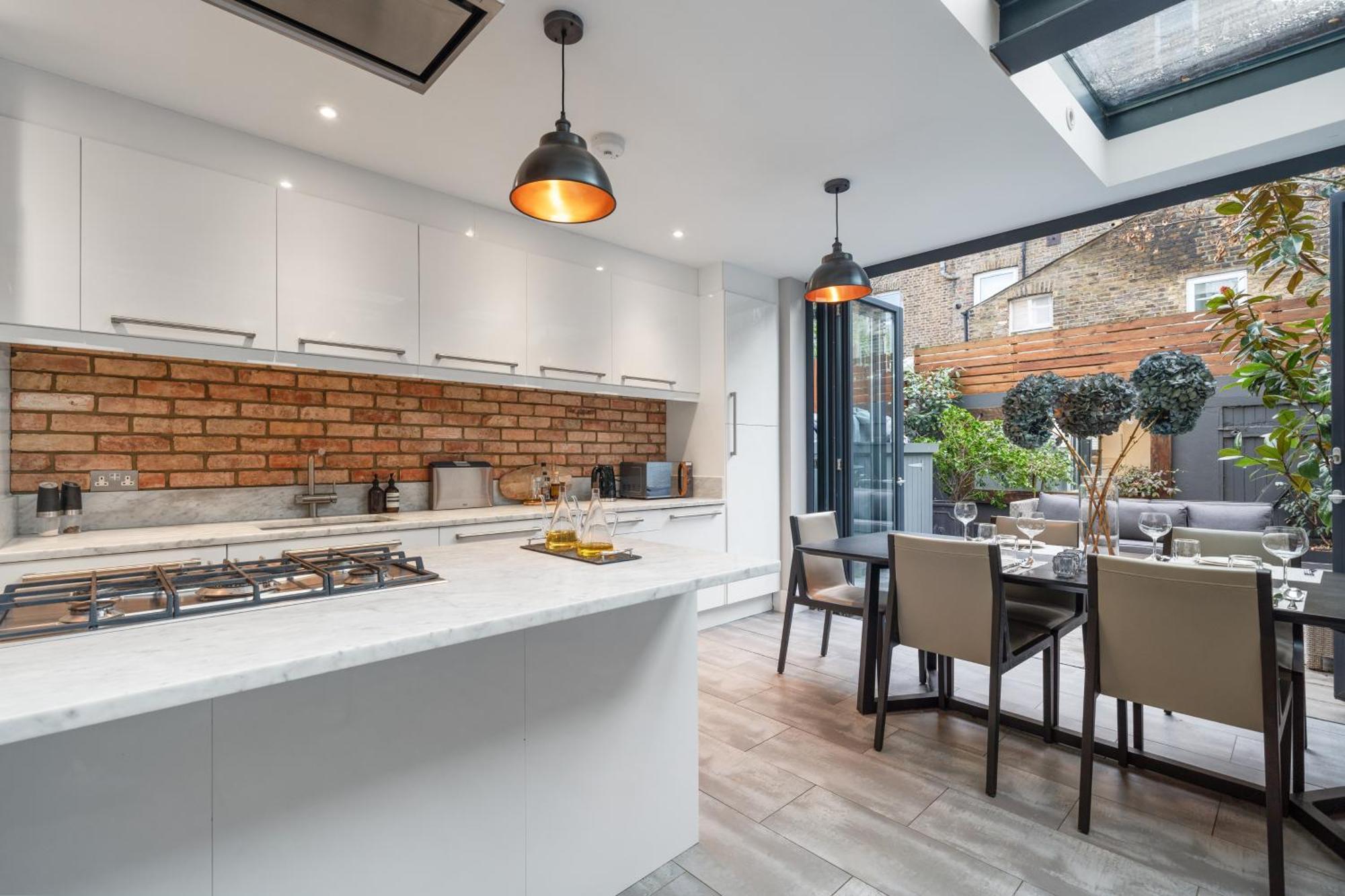 4 Bedroom House With Garden In Battersea Close To Chelsea Сasa de vacaciones *