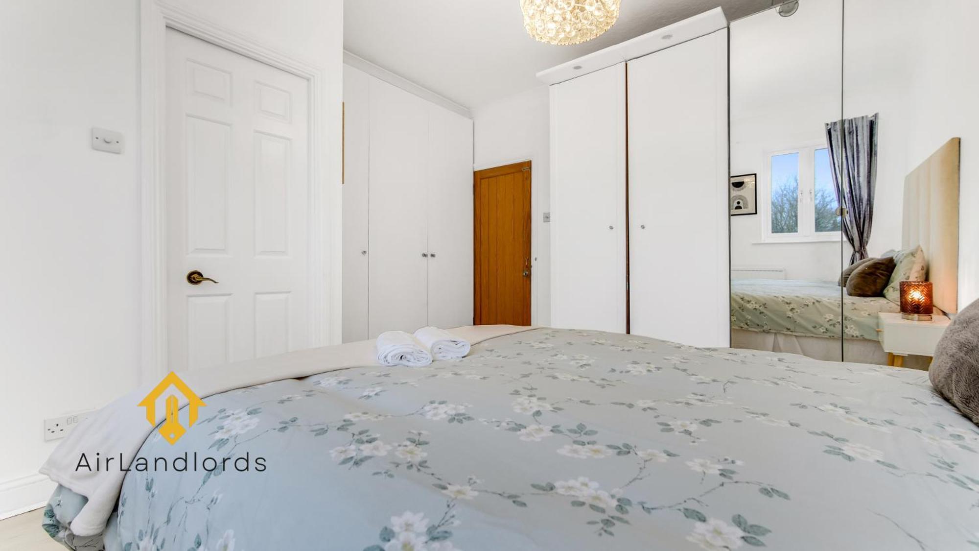 Exclusive 4 Bedroom House In The Heart Of Hackney! Vakantiehuis Londen